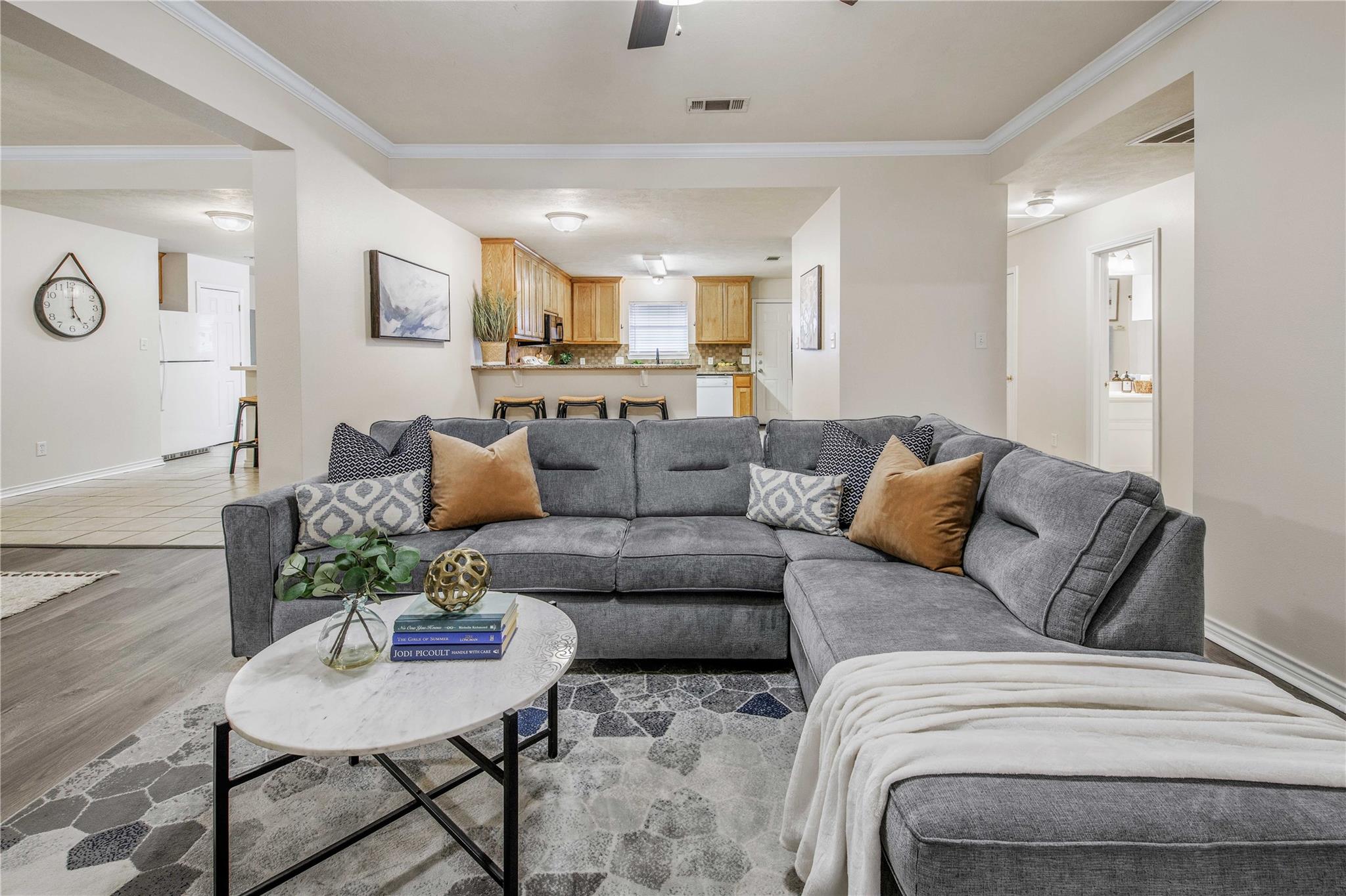 903 Crepe Myrtle St, College Station, TX 77845