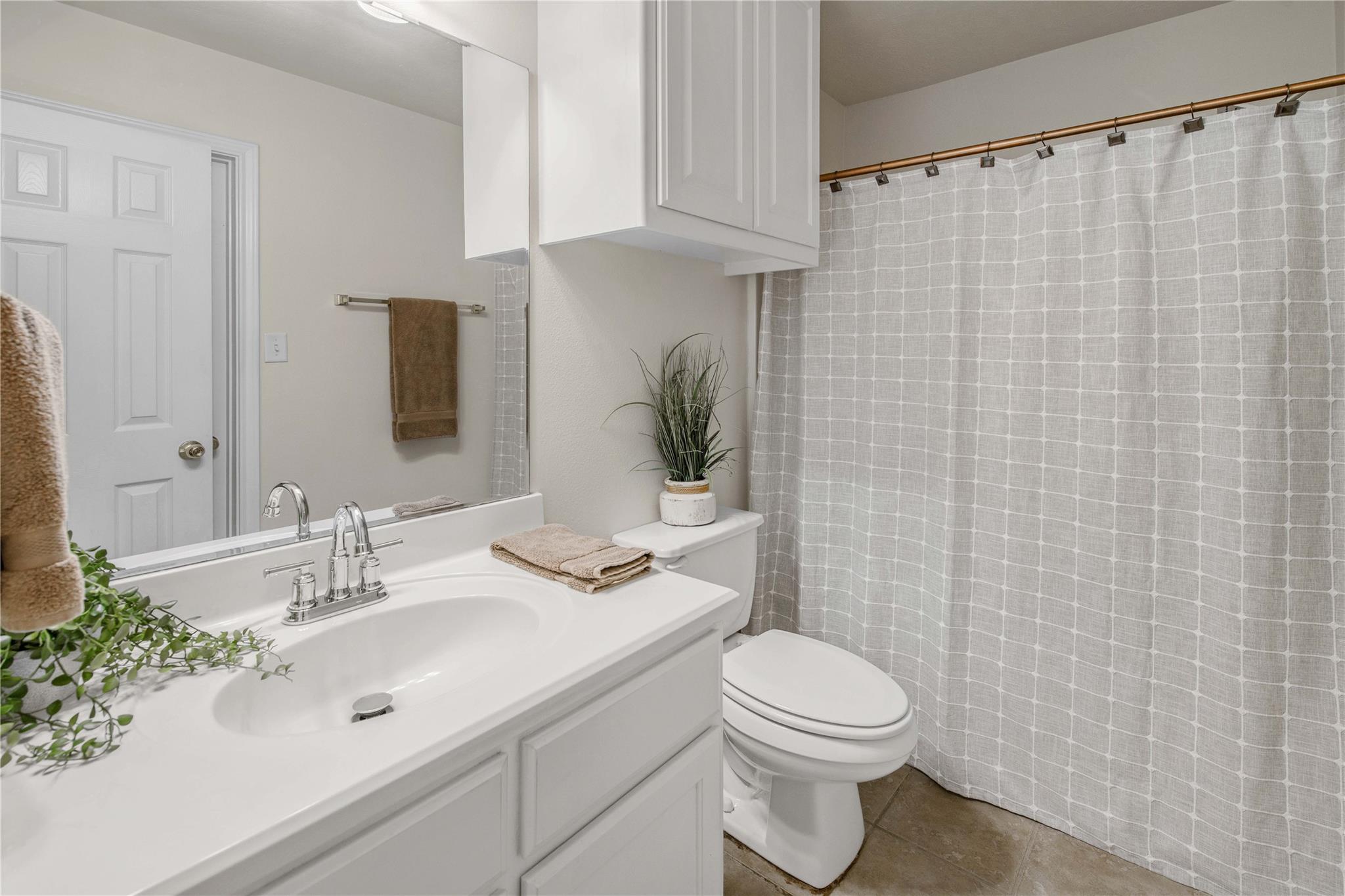 903 Crepe Myrtle St, College Station, TX 77845