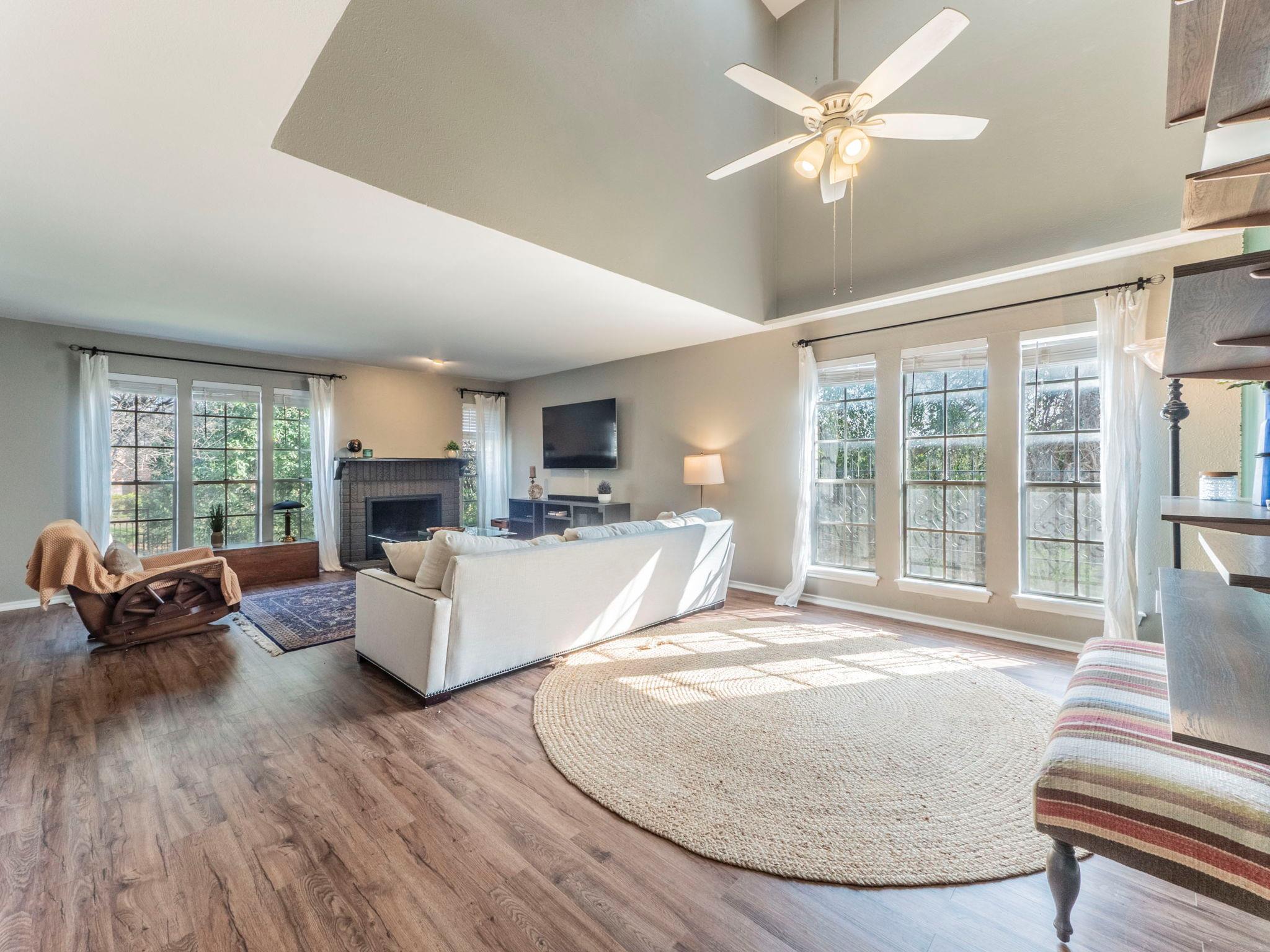 2110 Morley Dr, Austin, TX 78752