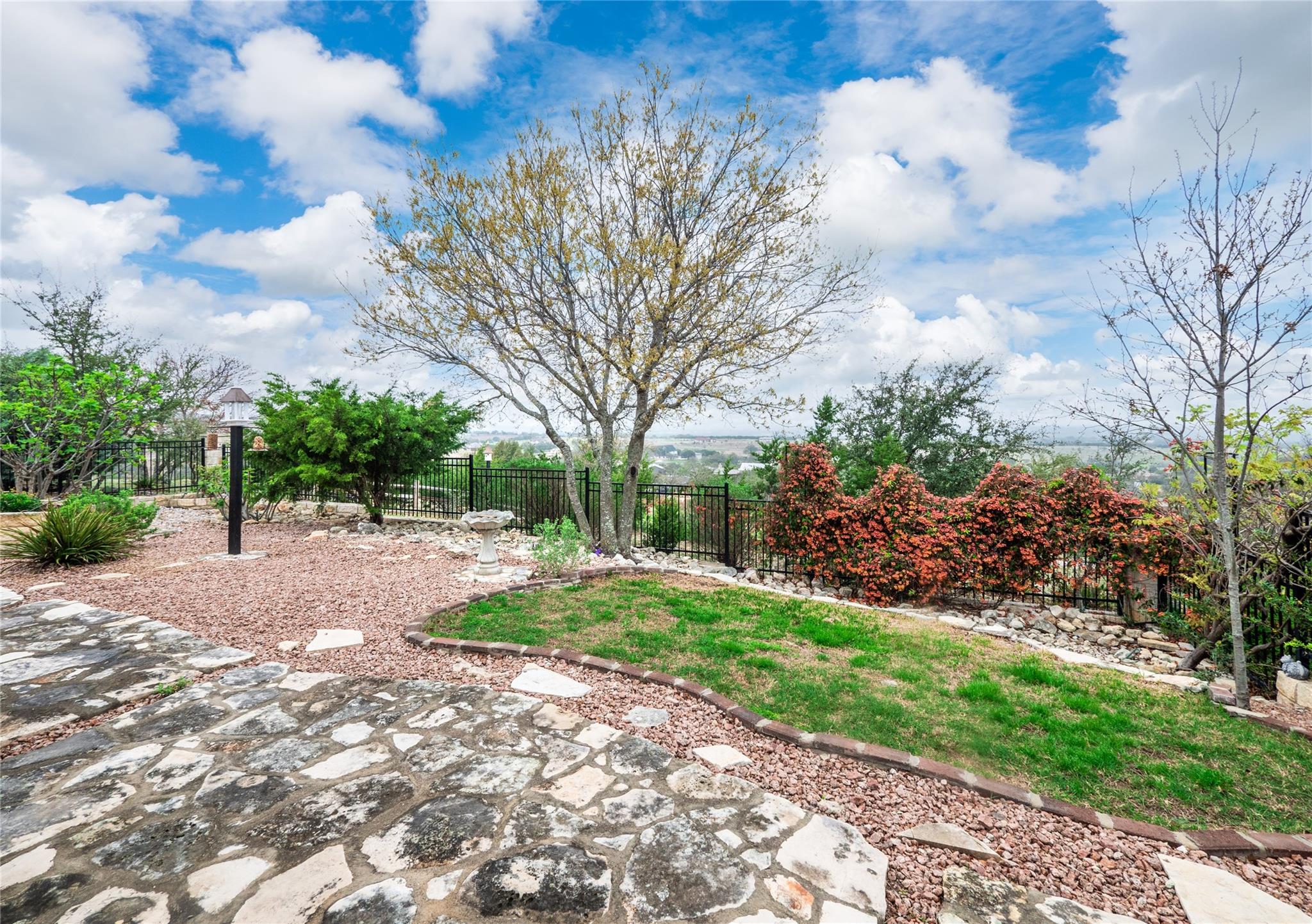 504 Cedar Mountain Dr, Marble Falls, TX 78654