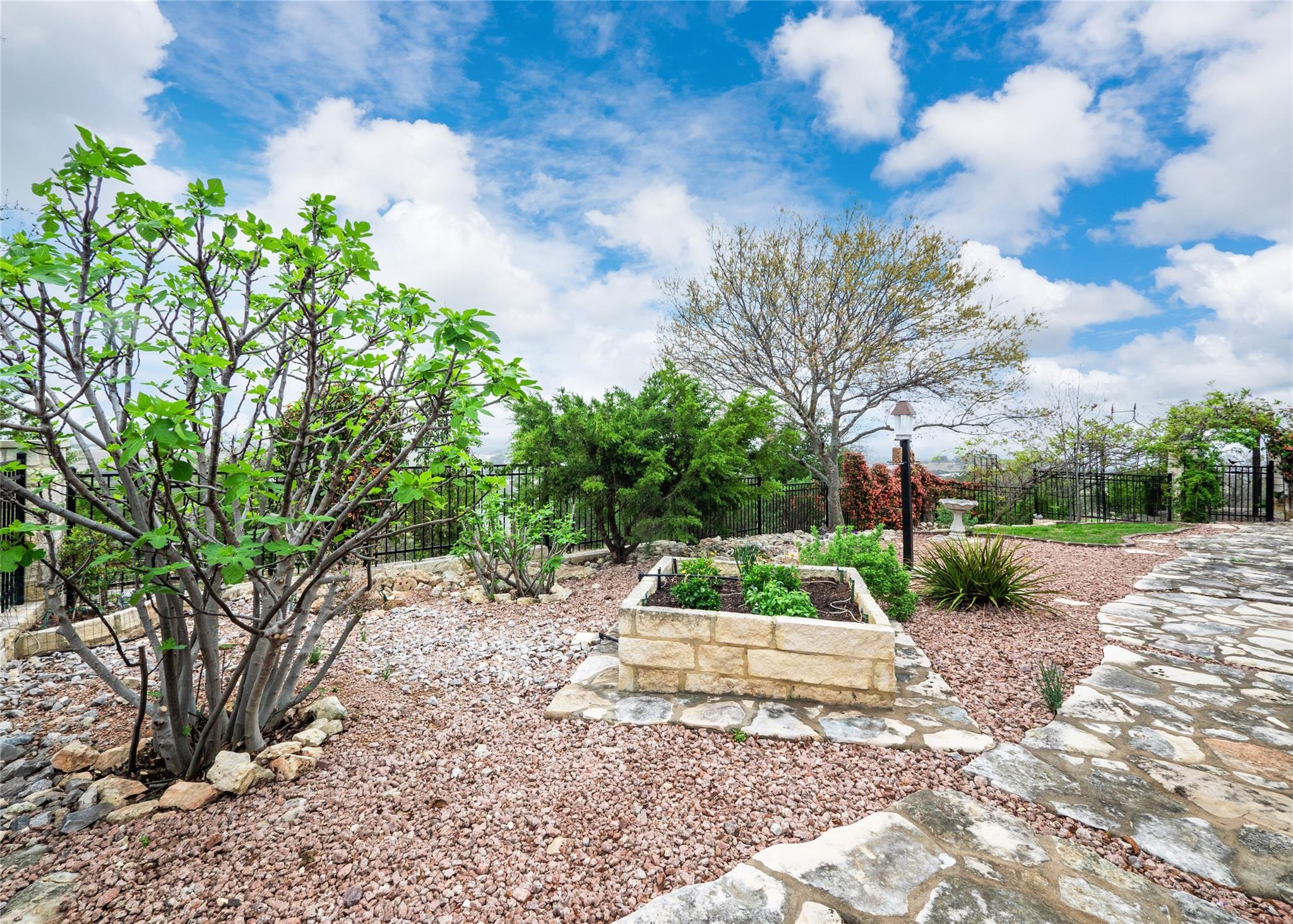 504 Cedar Mountain Dr, Marble Falls, TX 78654