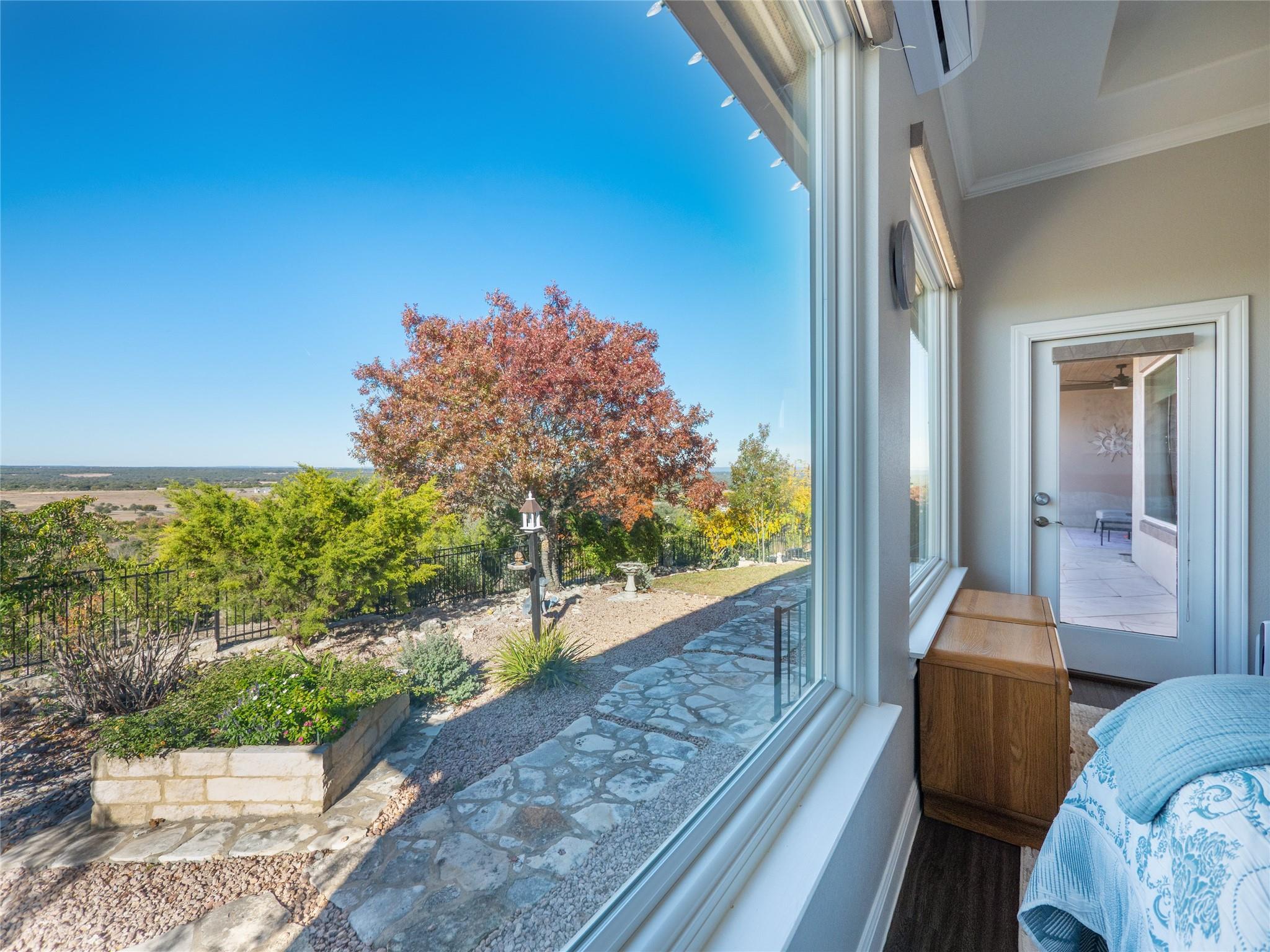 504 Cedar Mountain Dr, Marble Falls, TX 78654