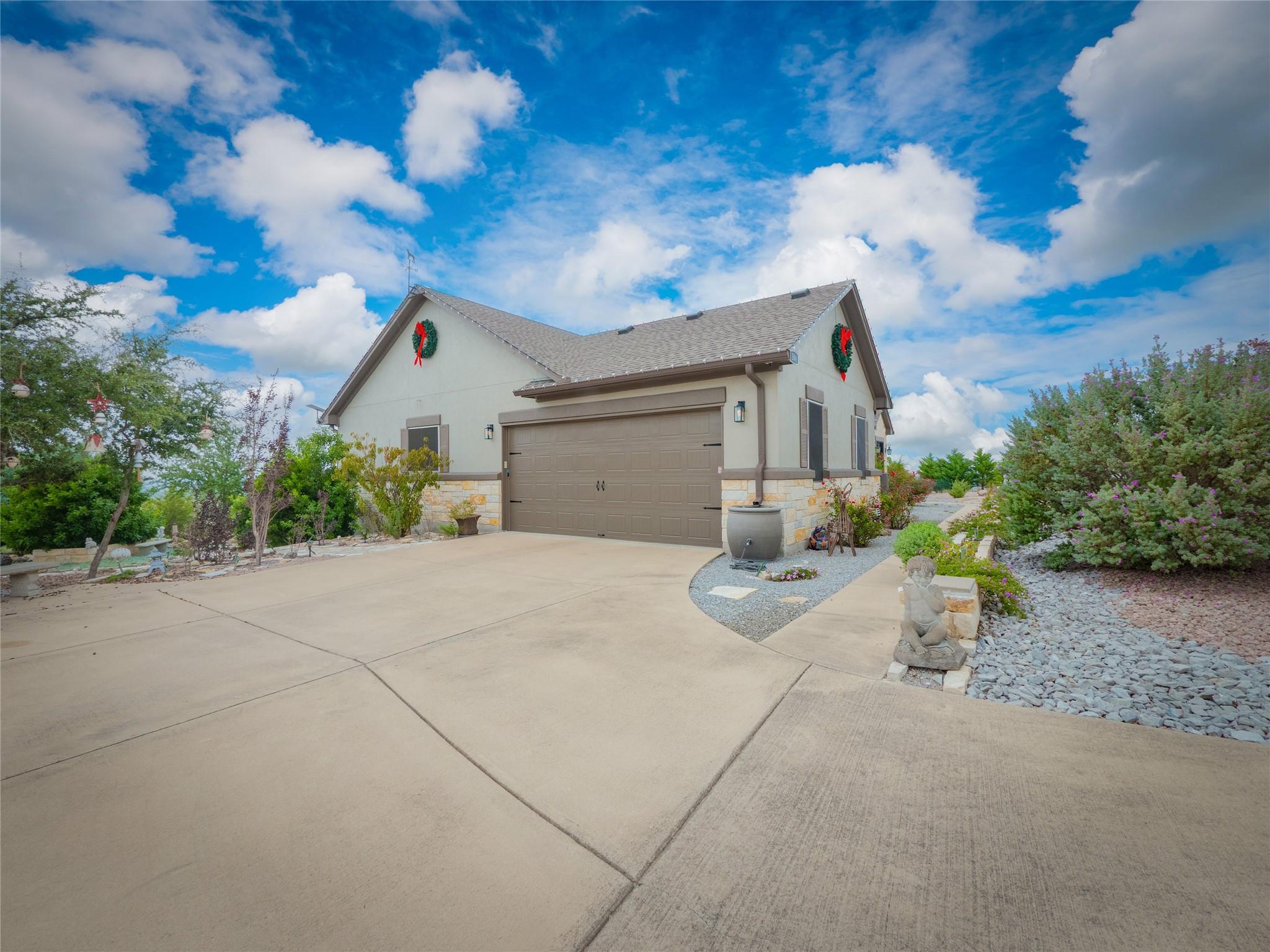 504 Cedar Mountain Dr, Marble Falls, TX 78654