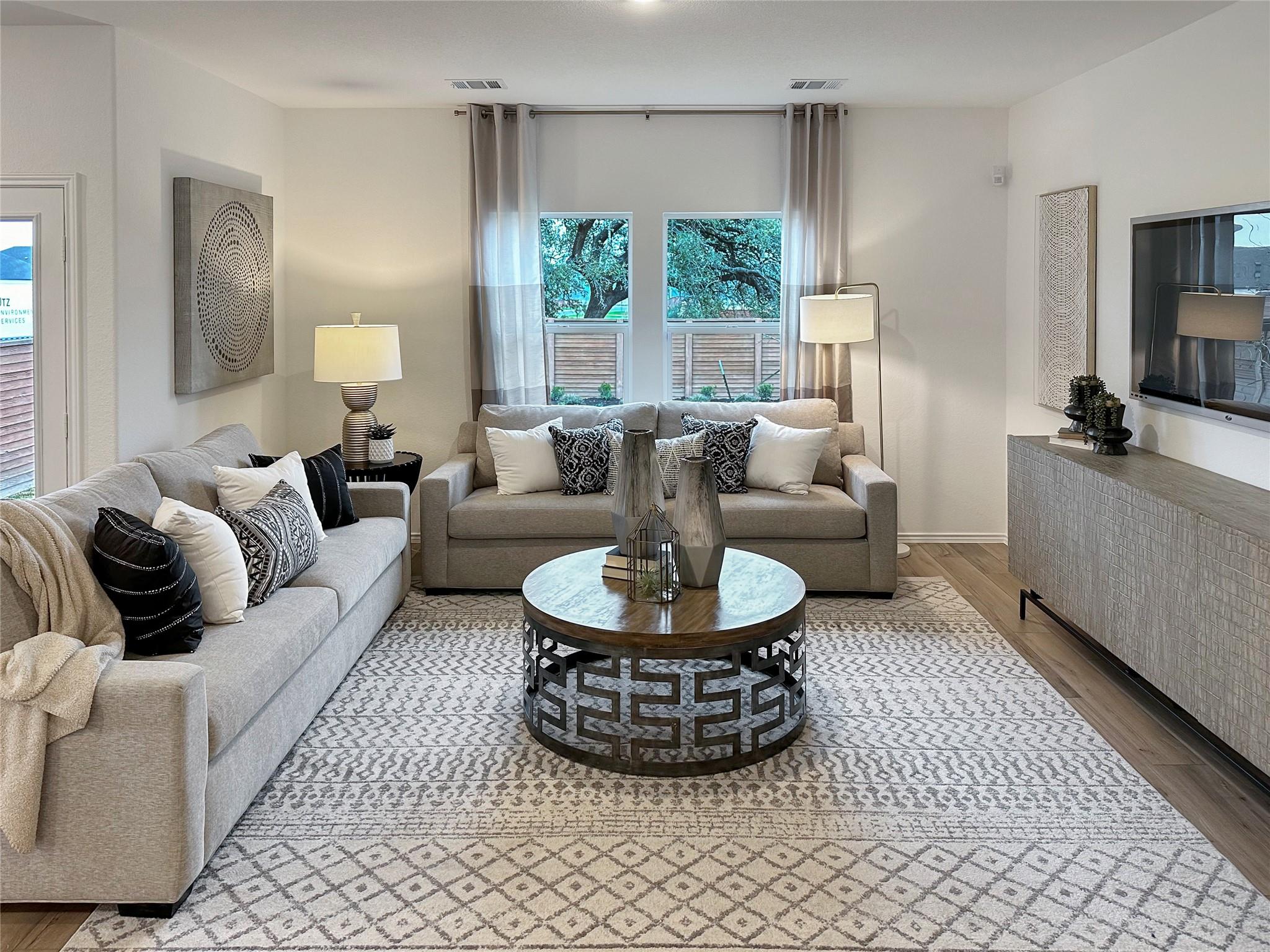 1632 Flying Horseshoe Bnd, Georgetown, TX 78628