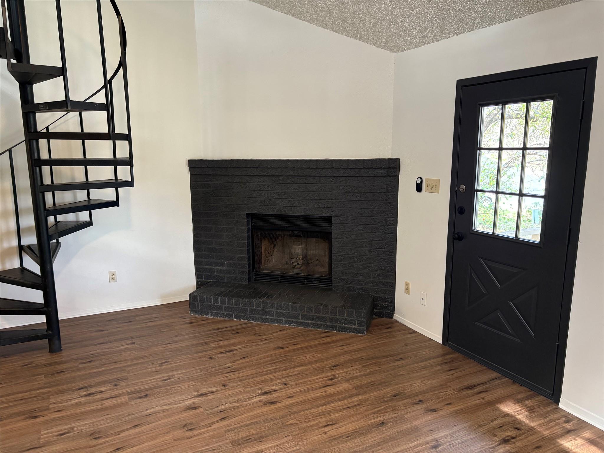 7100 Silver Dale Dr # A, Austin, TX 78736