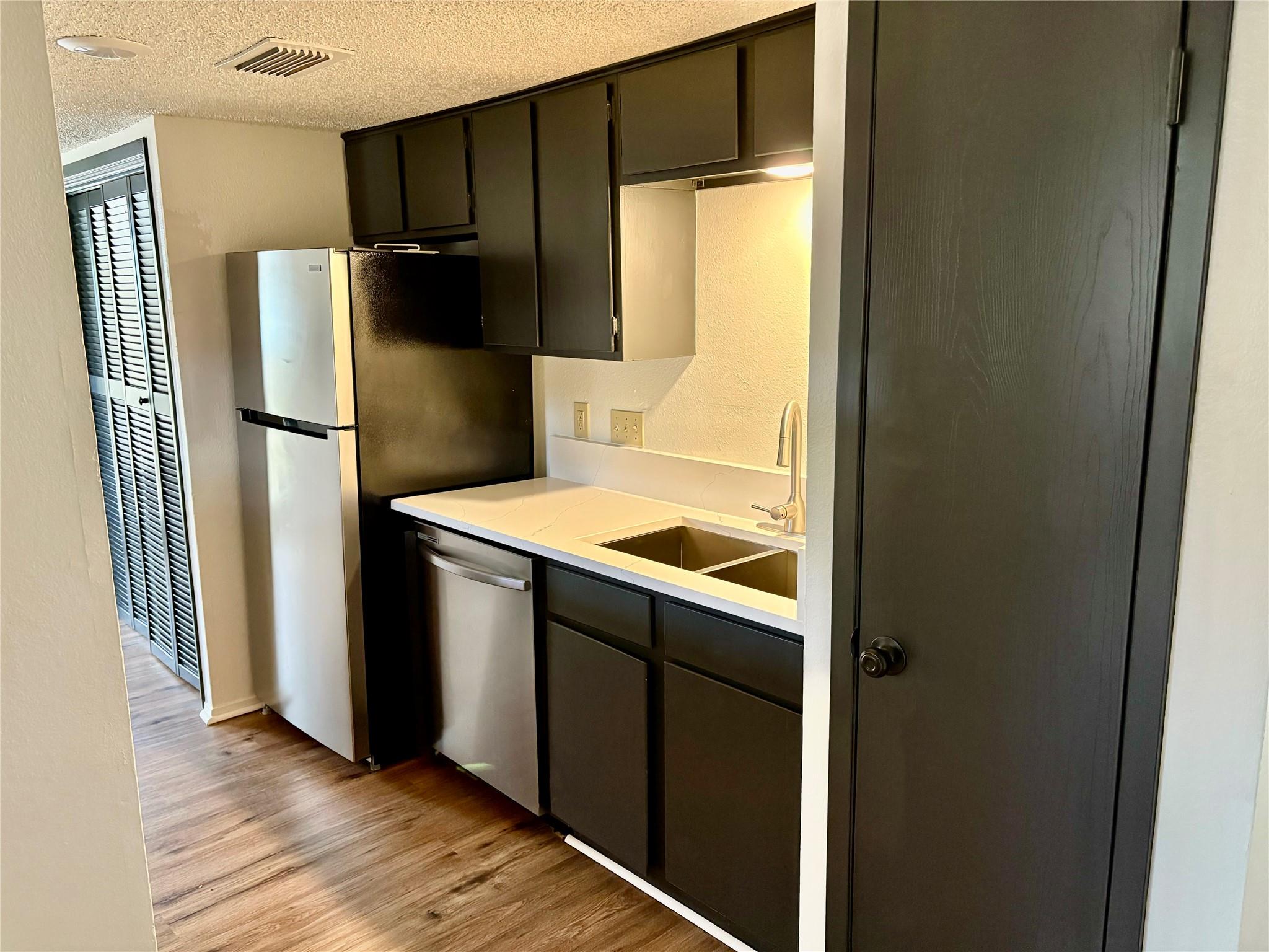 7100 Silver Dale Dr # A, Austin, TX 78736