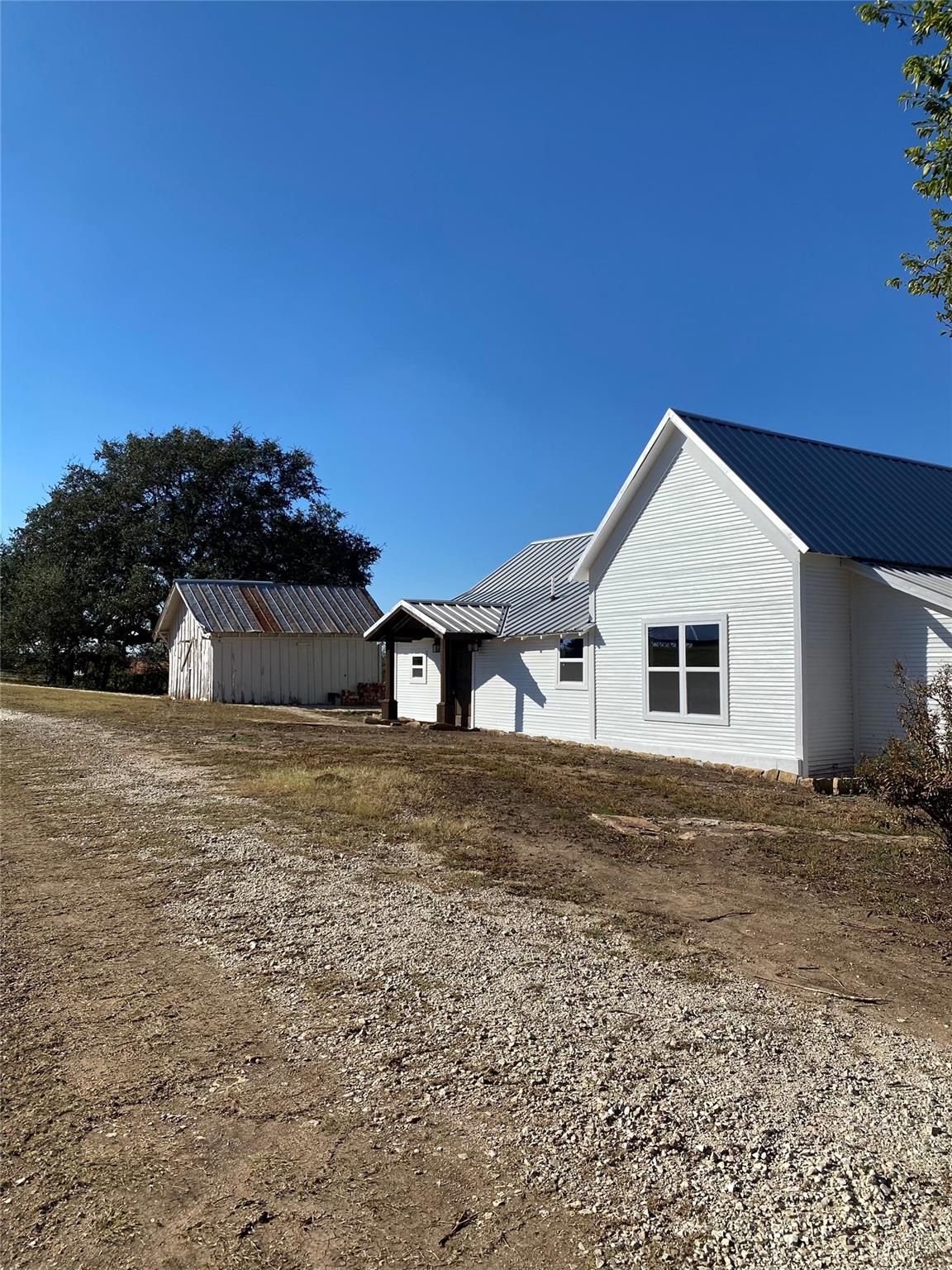 305 N HALL St, Richland Springs, TX 78643