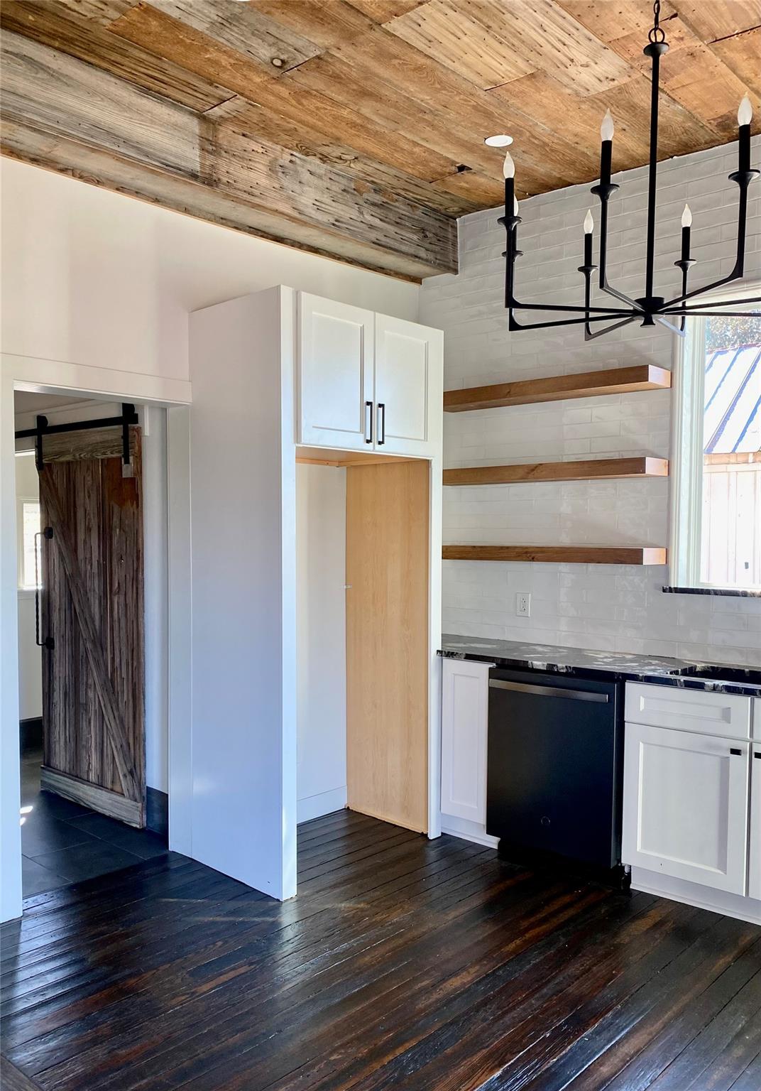 305 N HALL St, Richland Springs, TX 78643