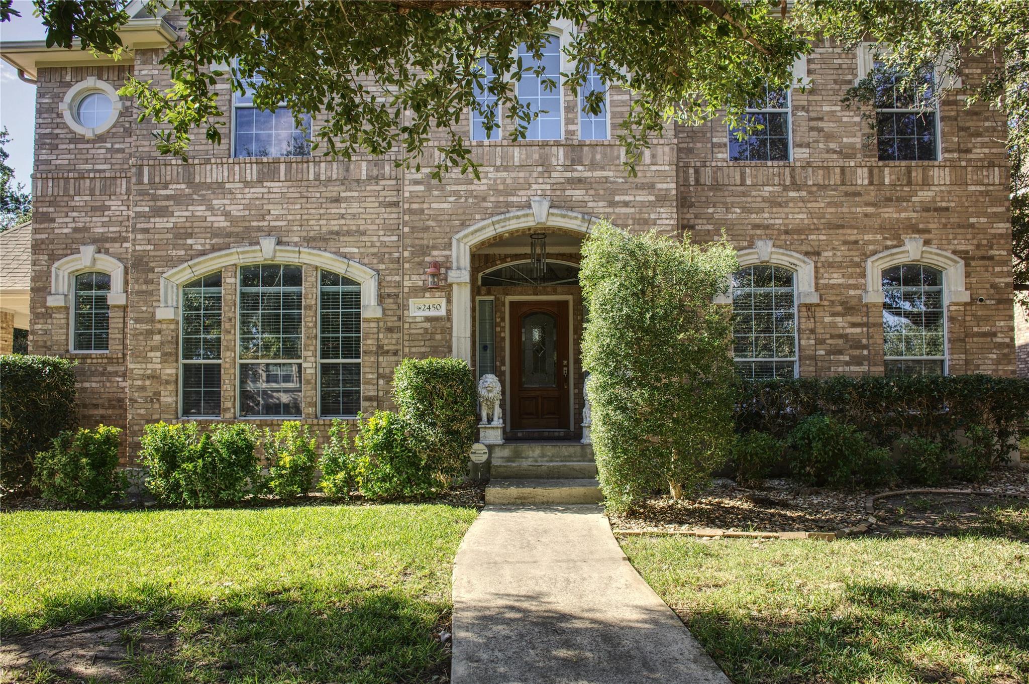 2450 Arbor Dr, Round Rock, TX 78681