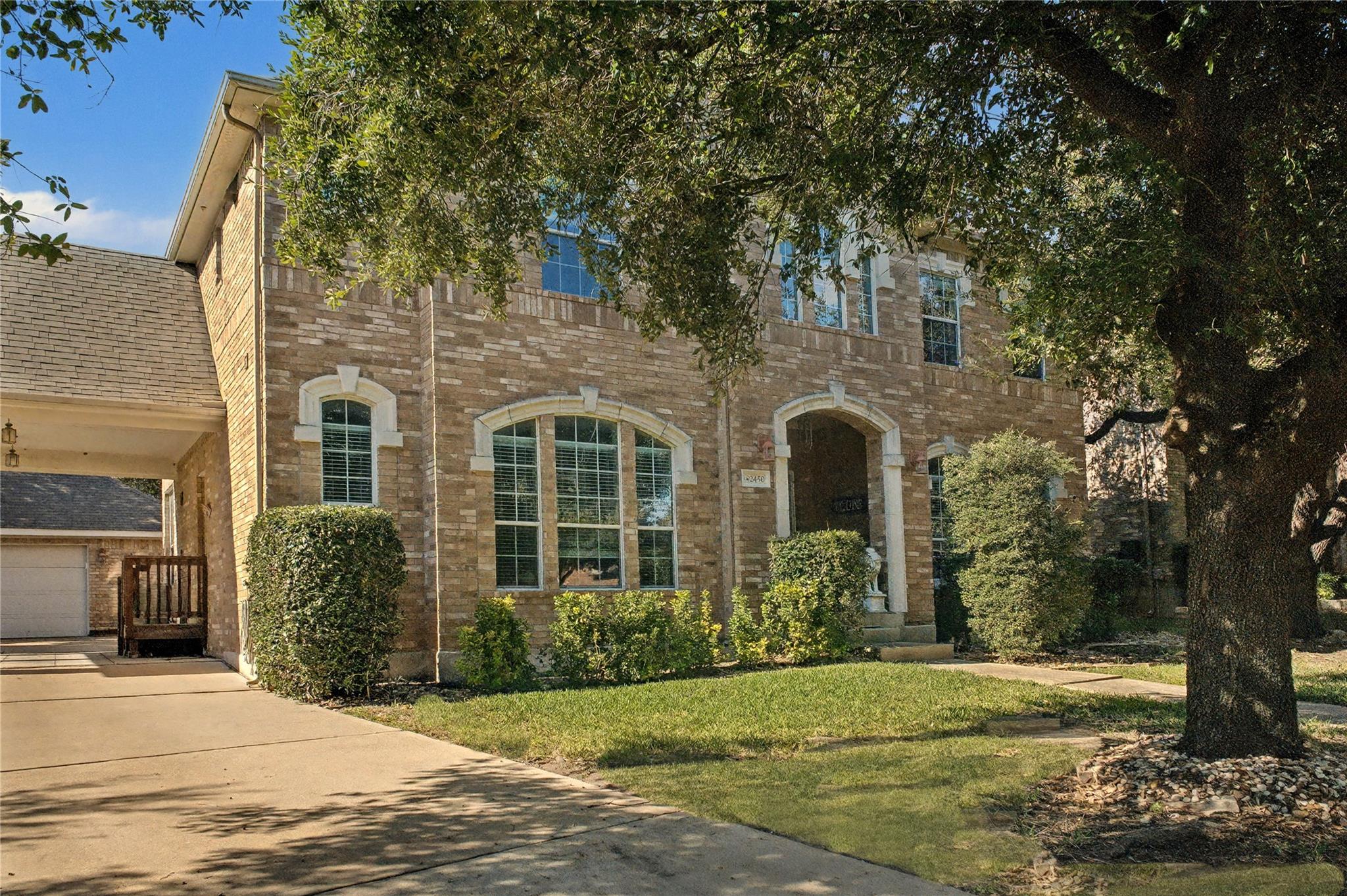 2450 Arbor Dr, Round Rock, TX 78681