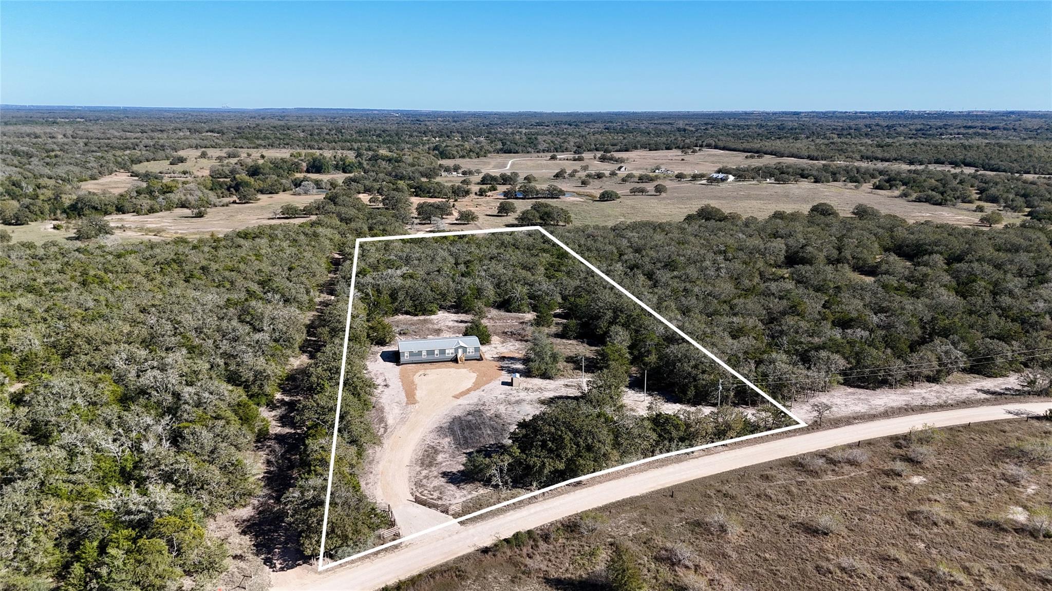 1727 Davis Rd, Muldoon, TX 78949