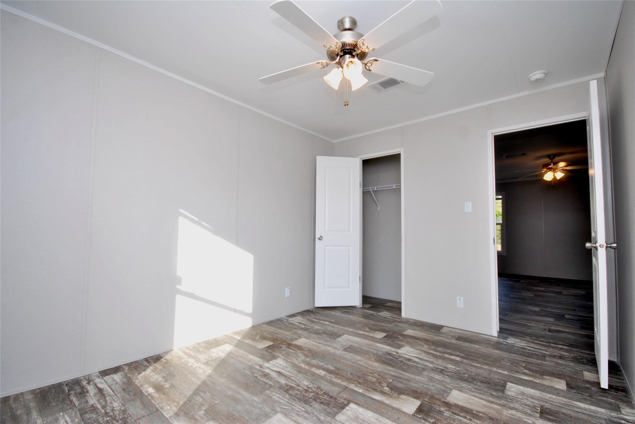 1727 Davis Rd, Muldoon, TX 78949