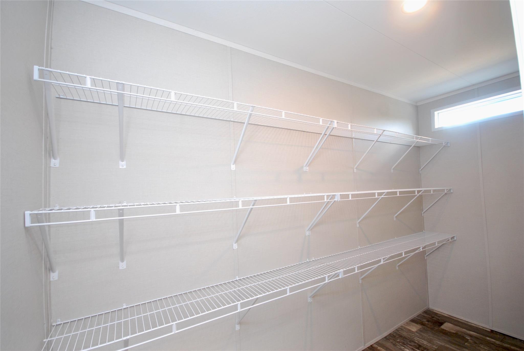 1727 Davis Rd, Muldoon, TX 78949