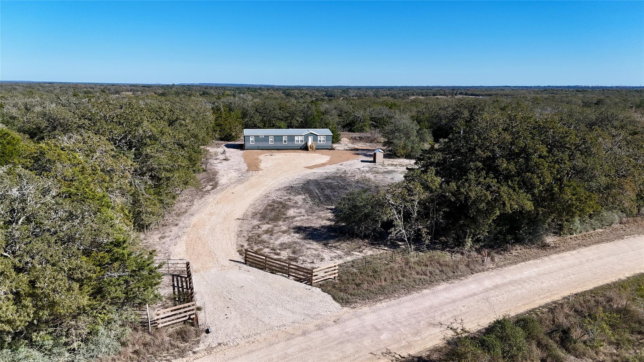 1727 Davis Rd, Muldoon, TX 78949