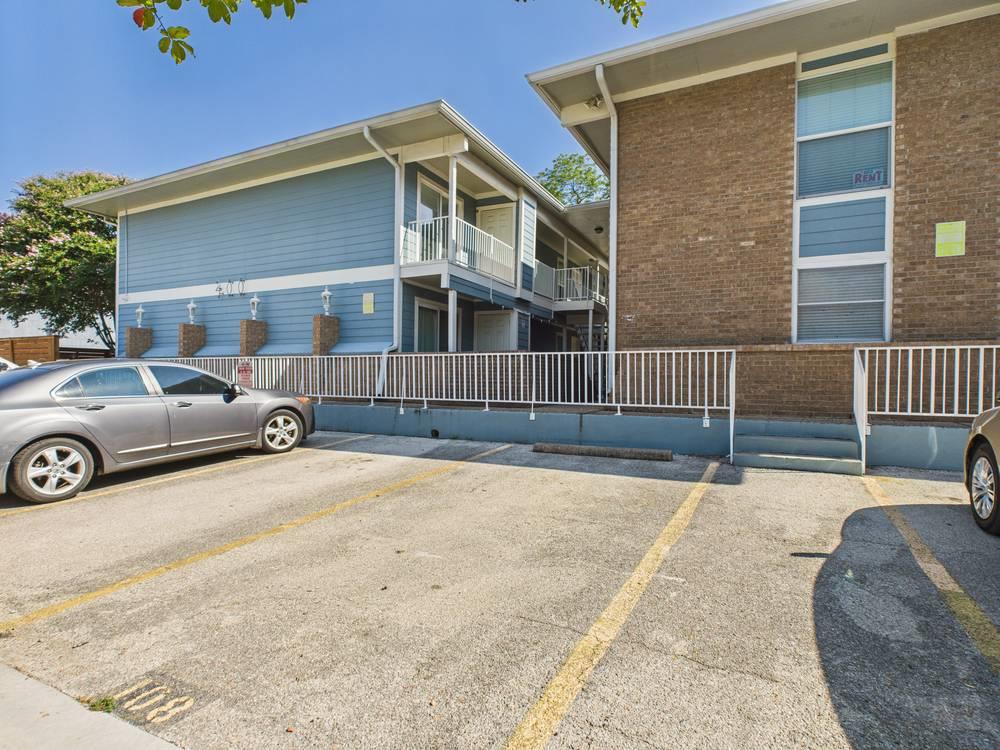 400 W 35th St # #104, Austin, TX 78705