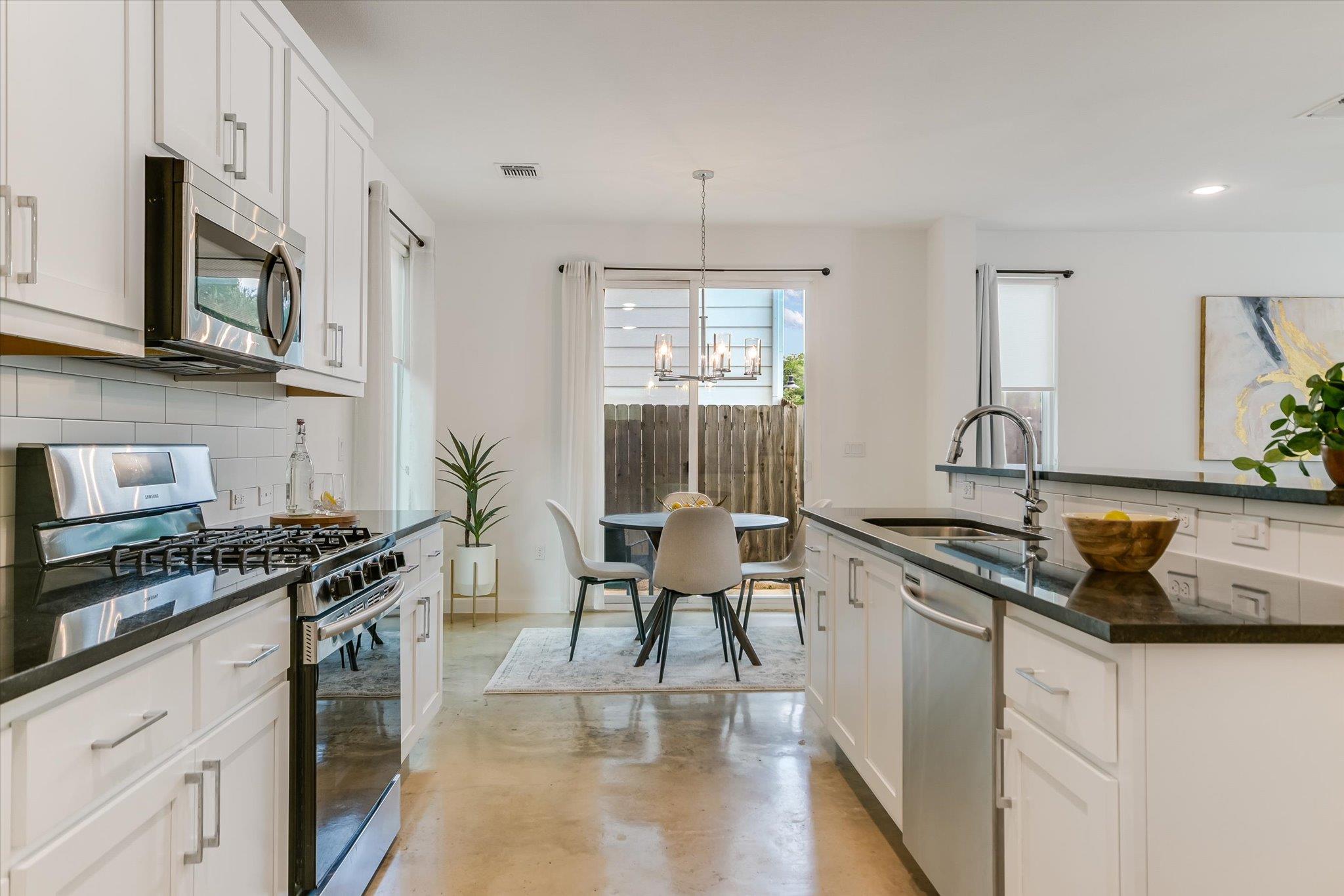 1916 Bunche Rd, Austin, TX 78721