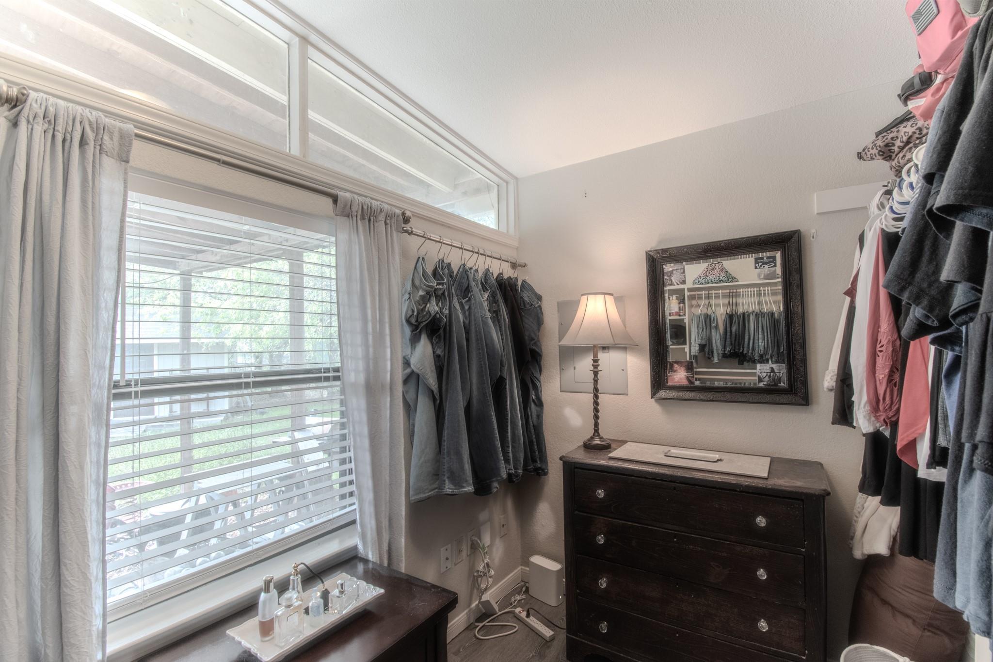 505 W Crestland Dr, Austin, TX 78752