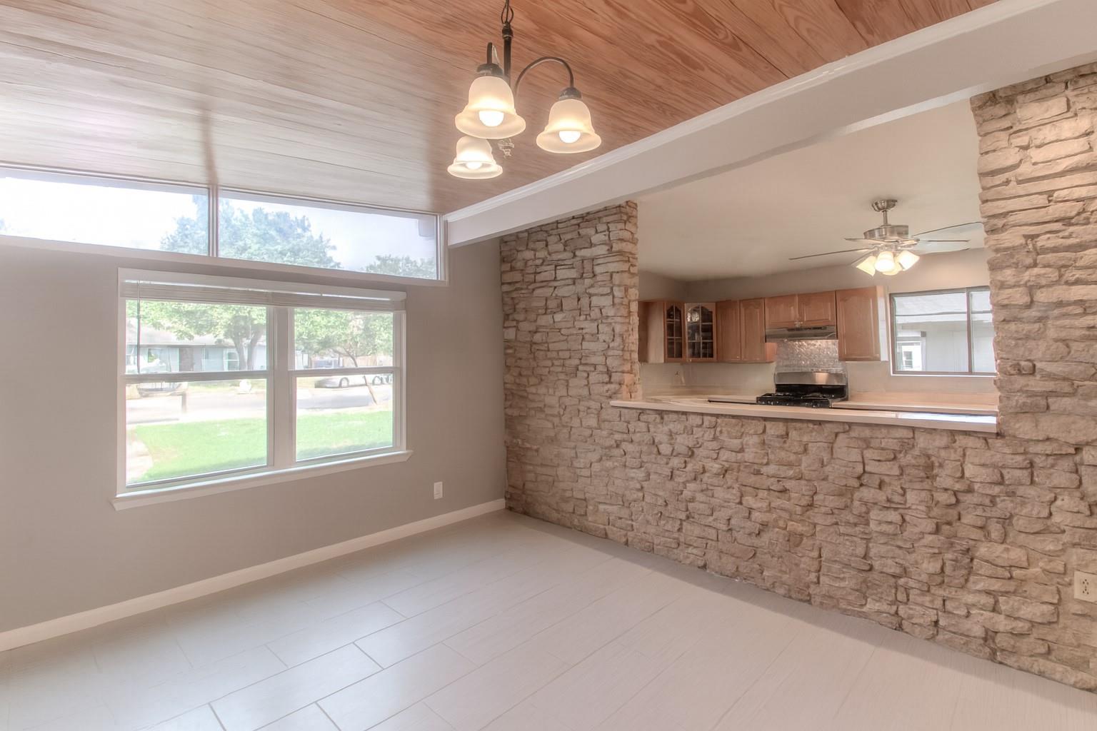 505 W Crestland Dr, Austin, TX 78752