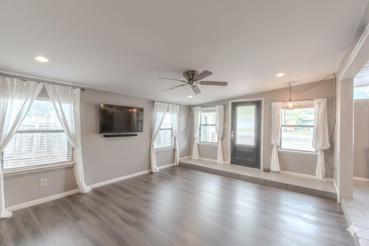 505 W Crestland Dr, Austin, TX 78752