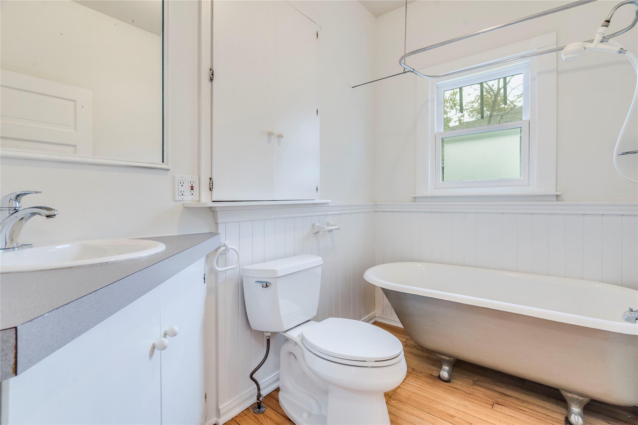 512 E 49th St # A, Austin, TX 78751