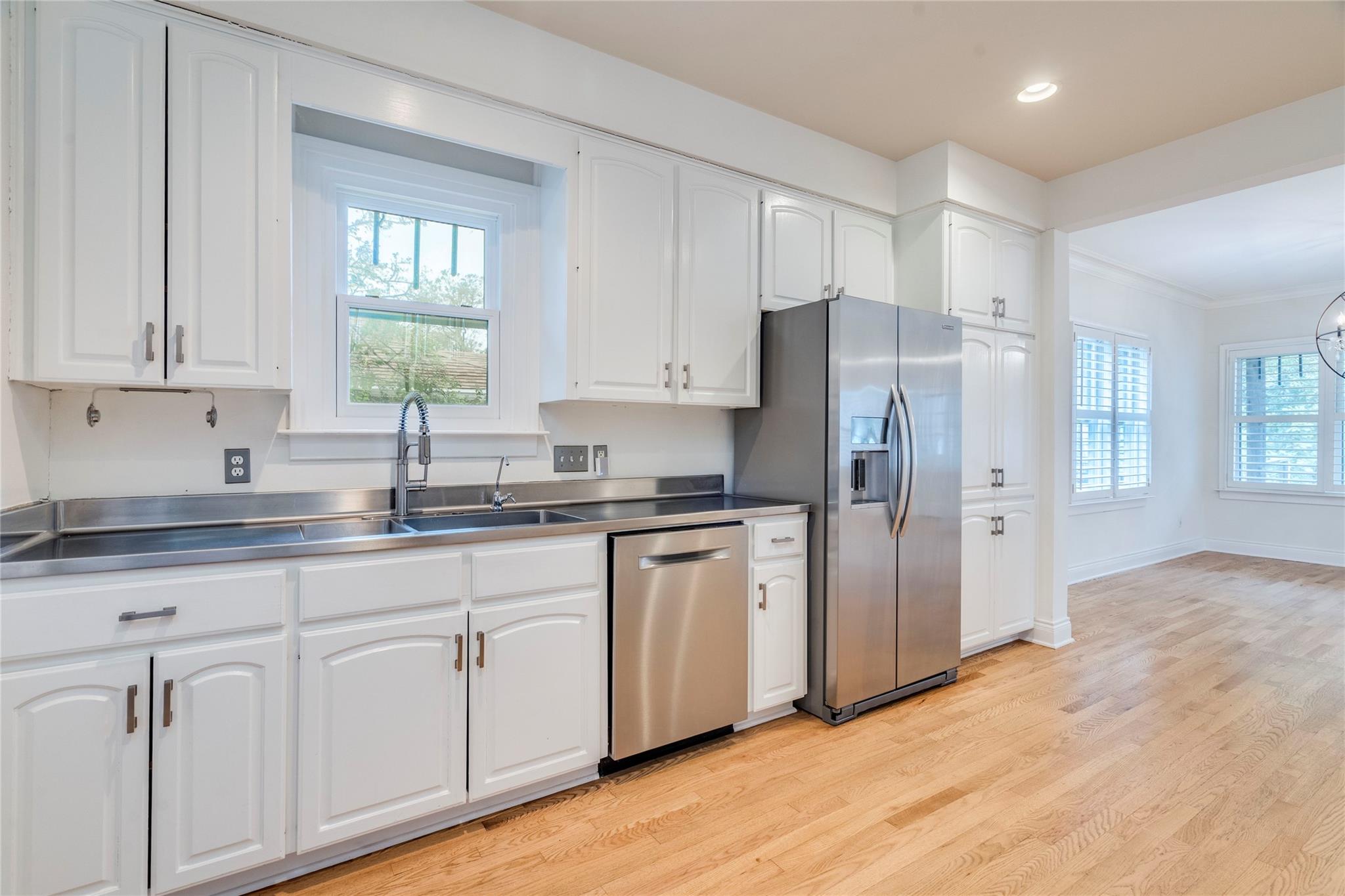 512 E 49th St # A, Austin, TX 78751