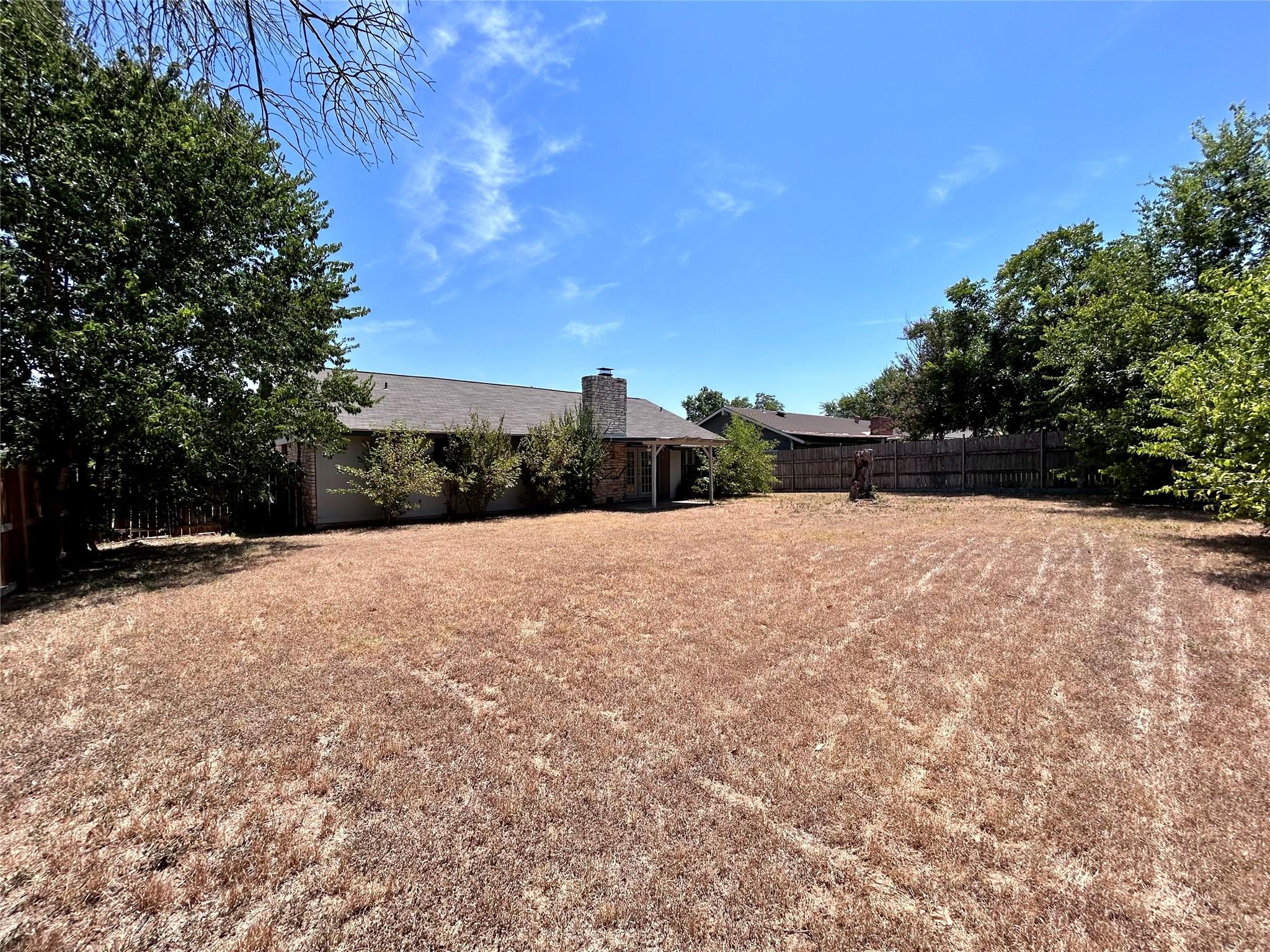 906 Spring Tree St, Round Rock, TX 78681