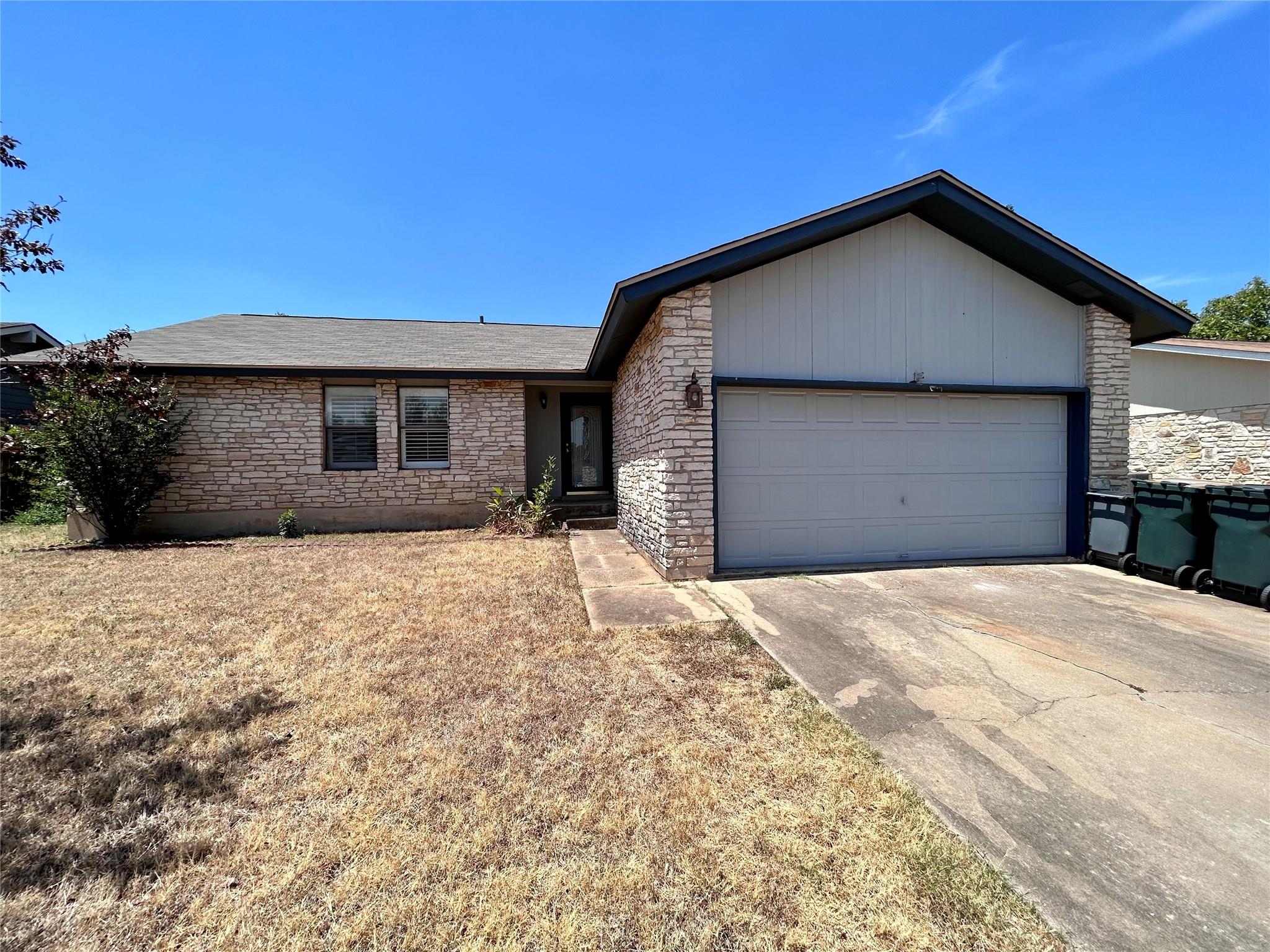 906 Spring Tree St, Round Rock, TX 78681