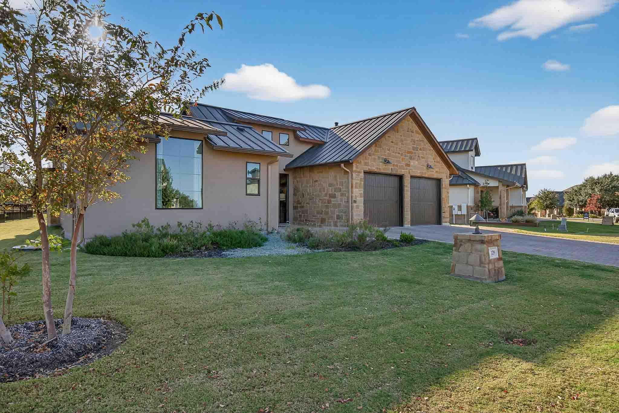 129 Azalea Loop, Horseshoe Bay, TX 78657