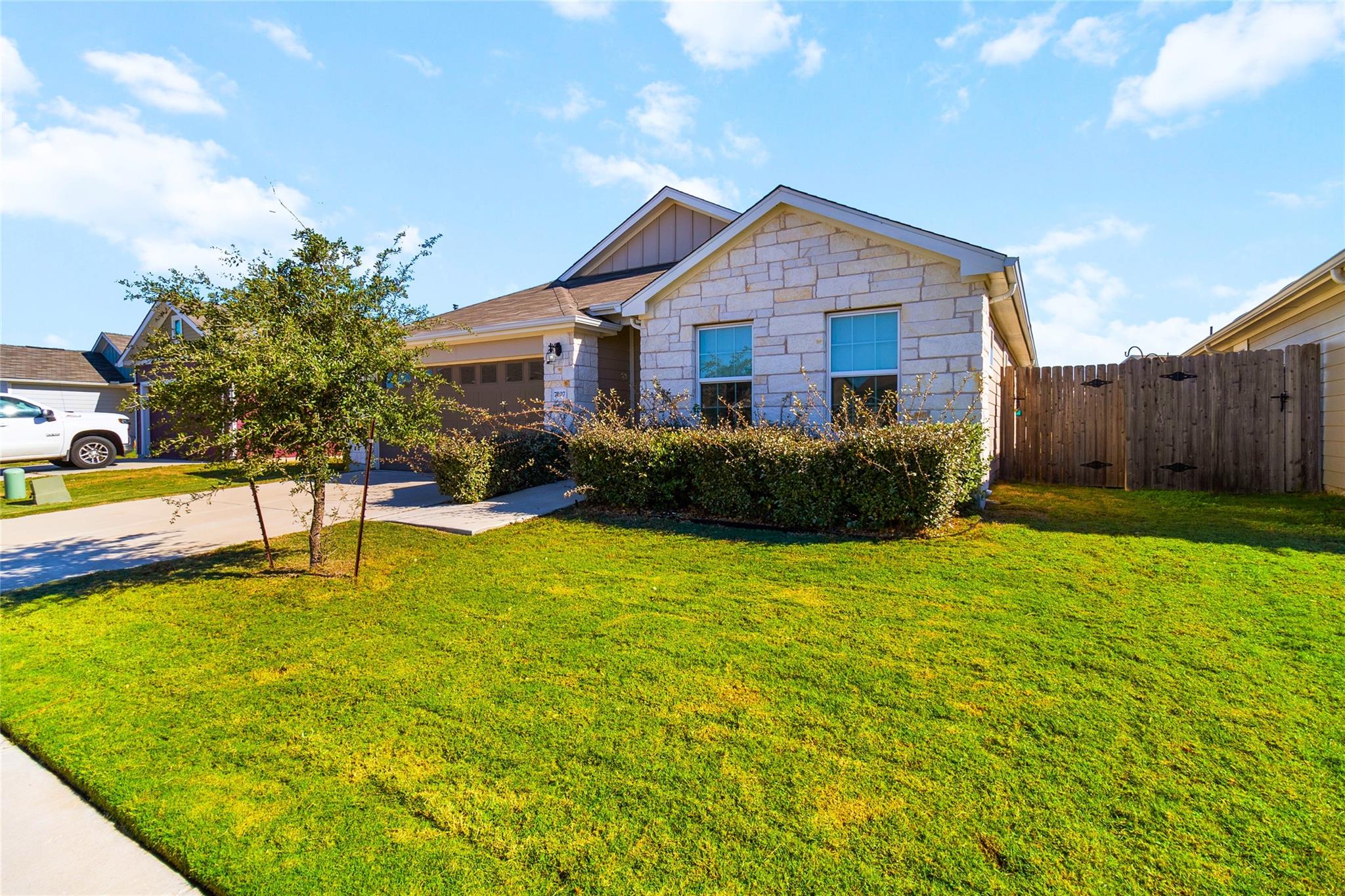 7407 Grenadine Bloom Bnd, Del Valle, TX 78617