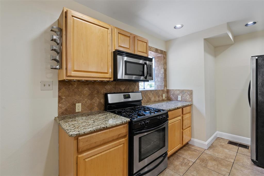 914 E 32nd St # 102, Austin, TX 78705