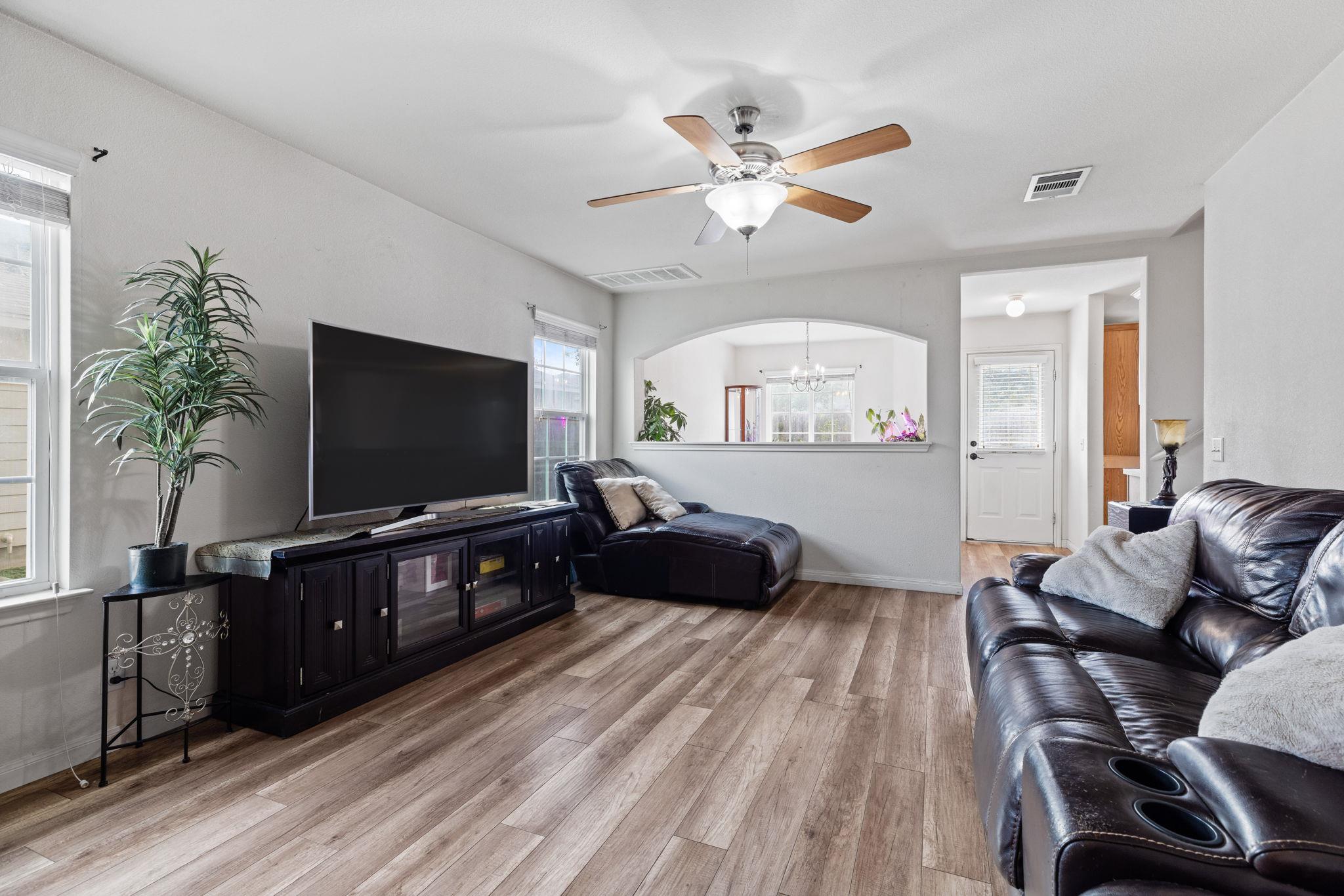 18813 Golden Eagle Way, Elgin, TX 78621