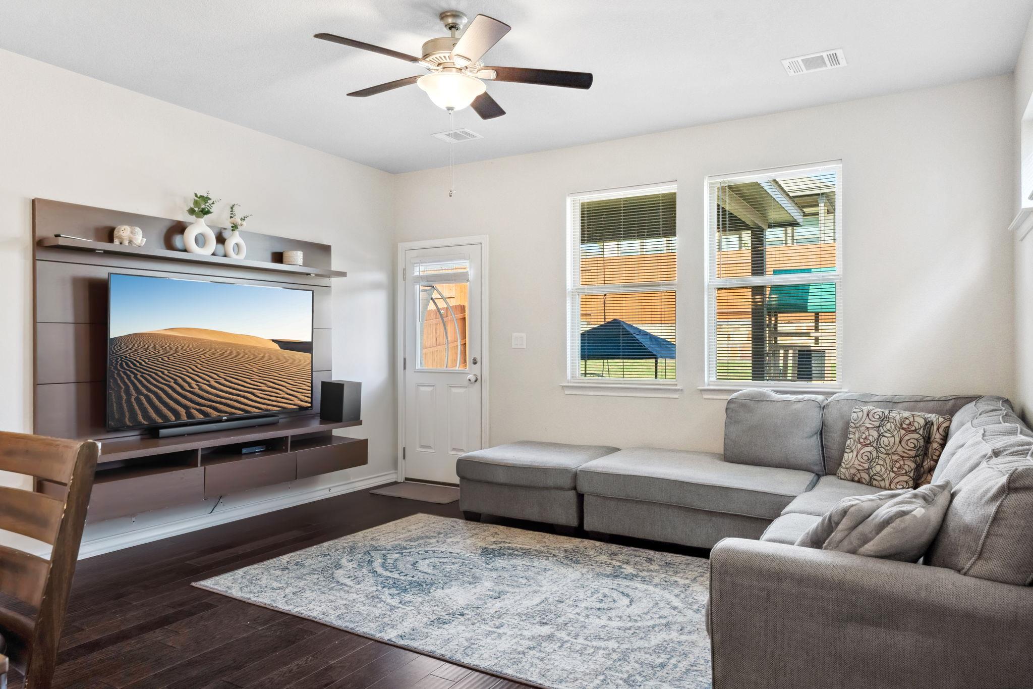 442 Thornless Cir, Buda, TX 78610