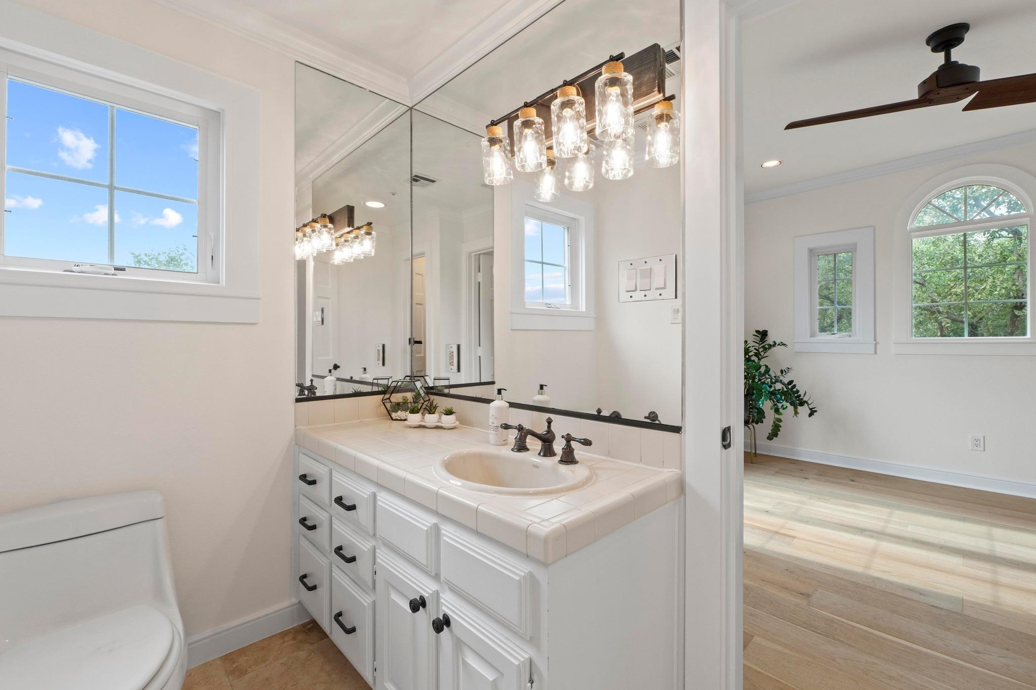 1937 Rue De St Tropez St # 5, Austin, TX 78746