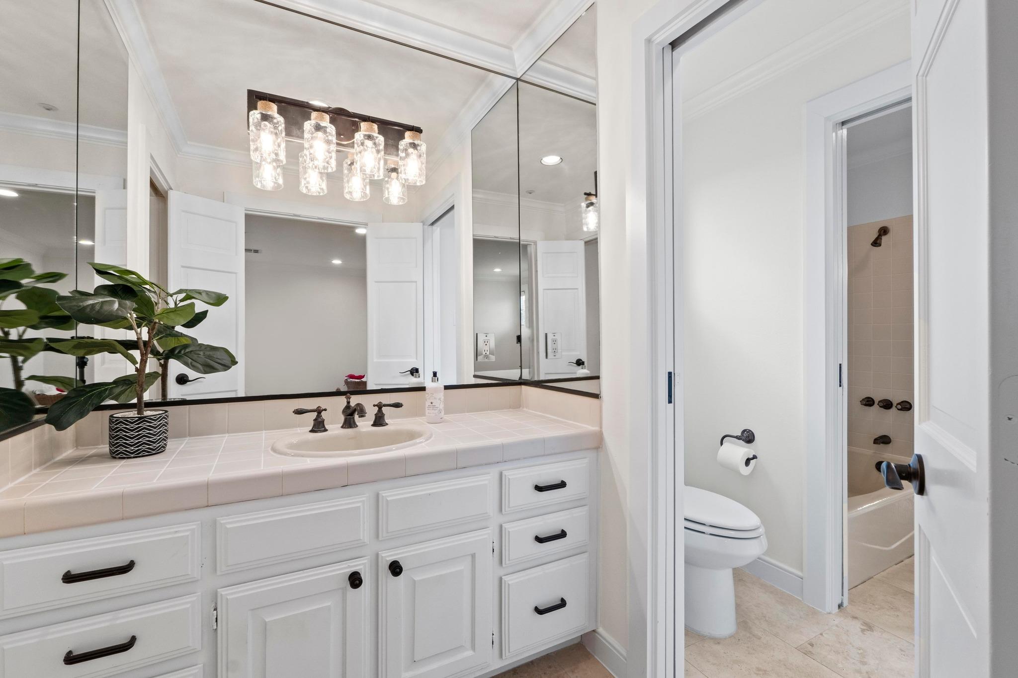 1937 Rue De St Tropez St # 5, Austin, TX 78746