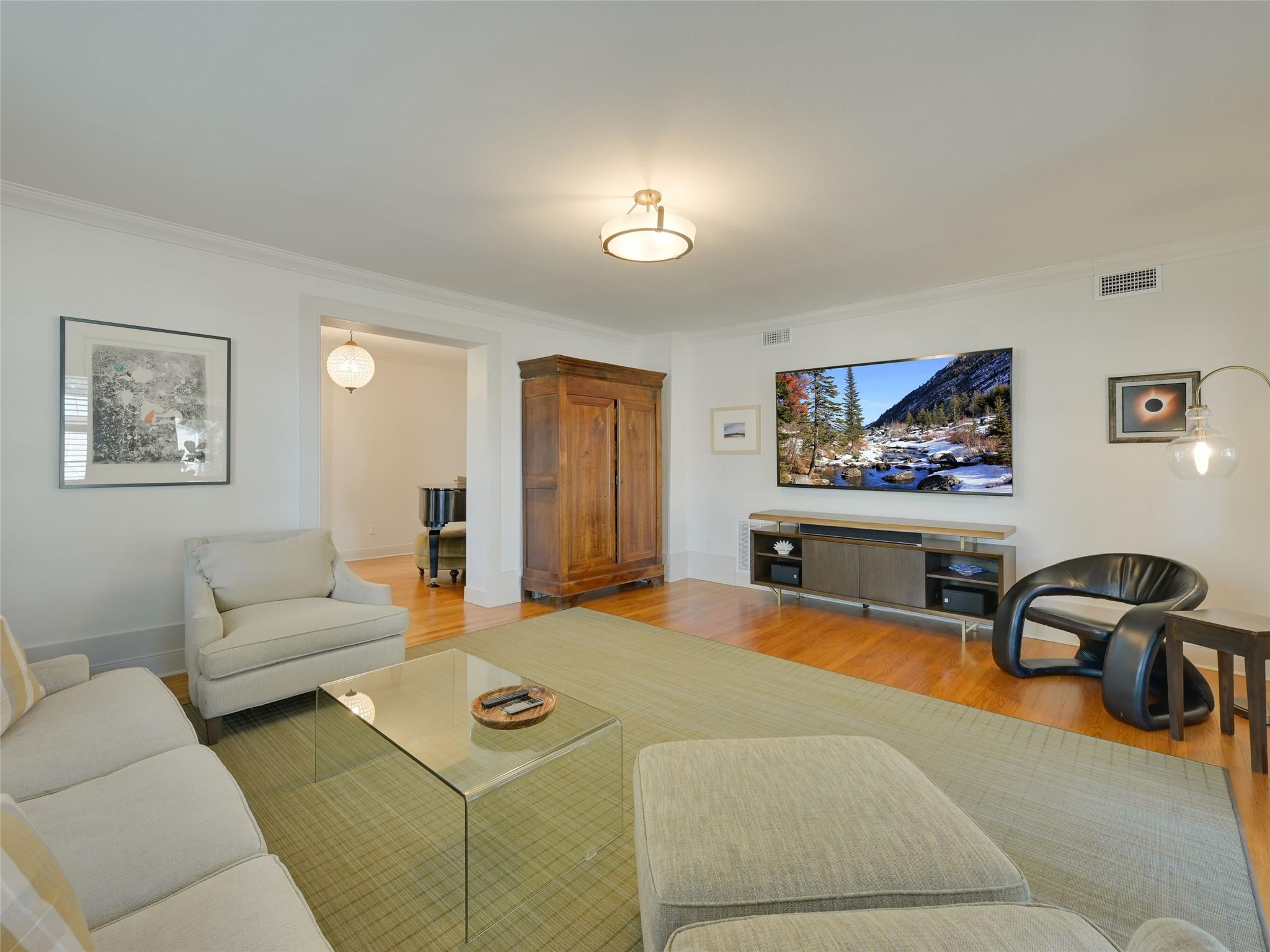 801 Austin St, Bastrop, TX 78602