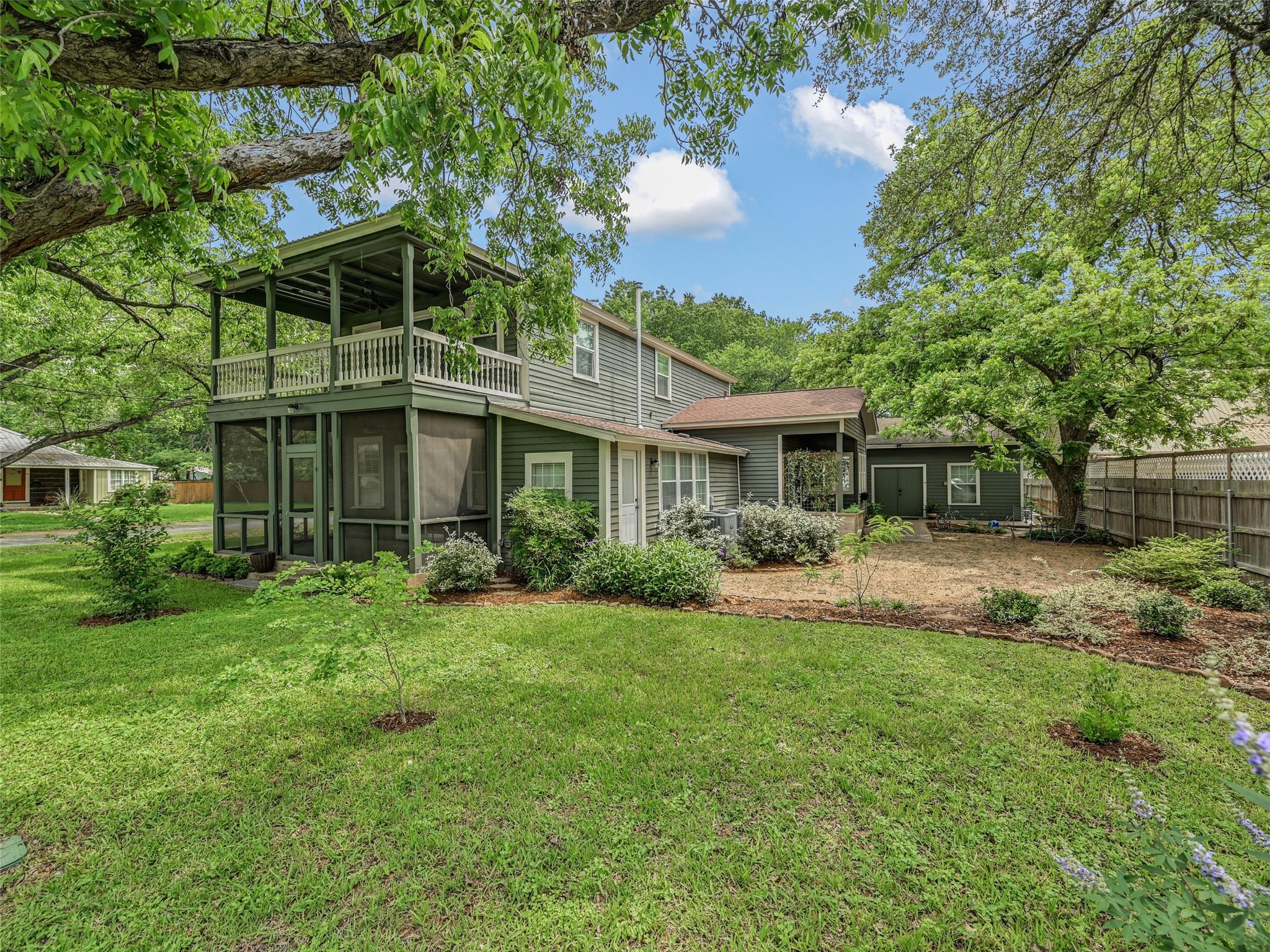 801 Austin St, Bastrop, TX 78602