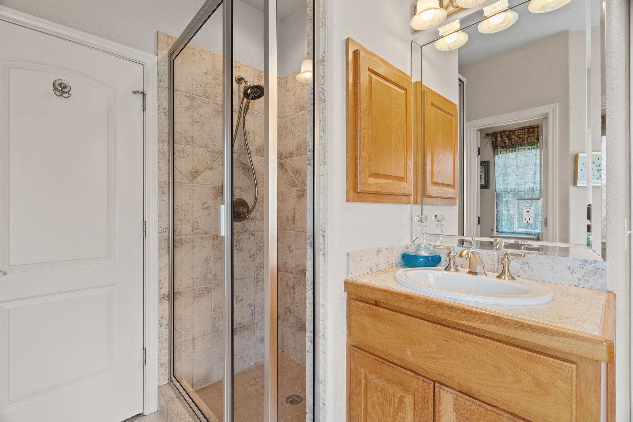 813 Lacey Oak Cir, Marble Falls, TX 78654