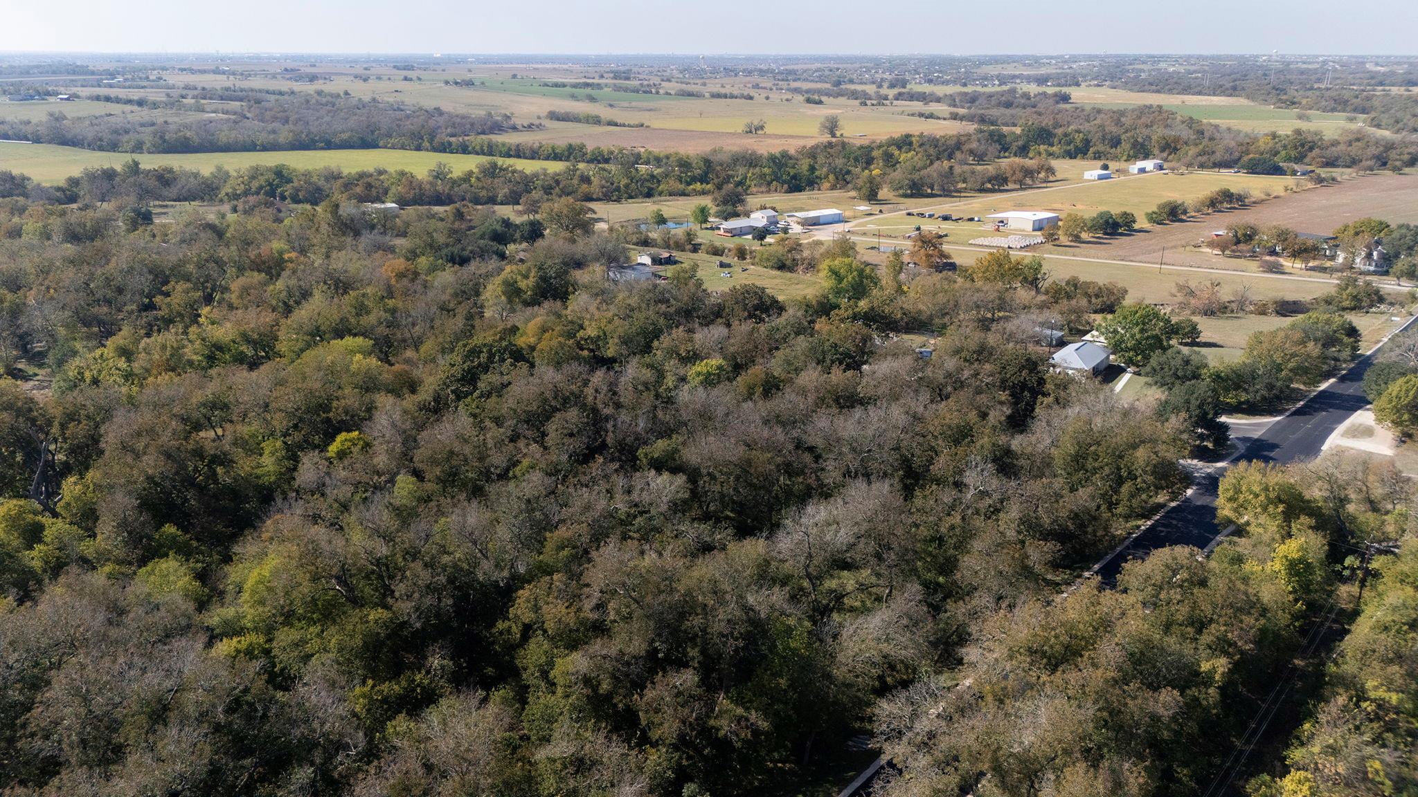 75 County Road 129, Taylor, TX 76574