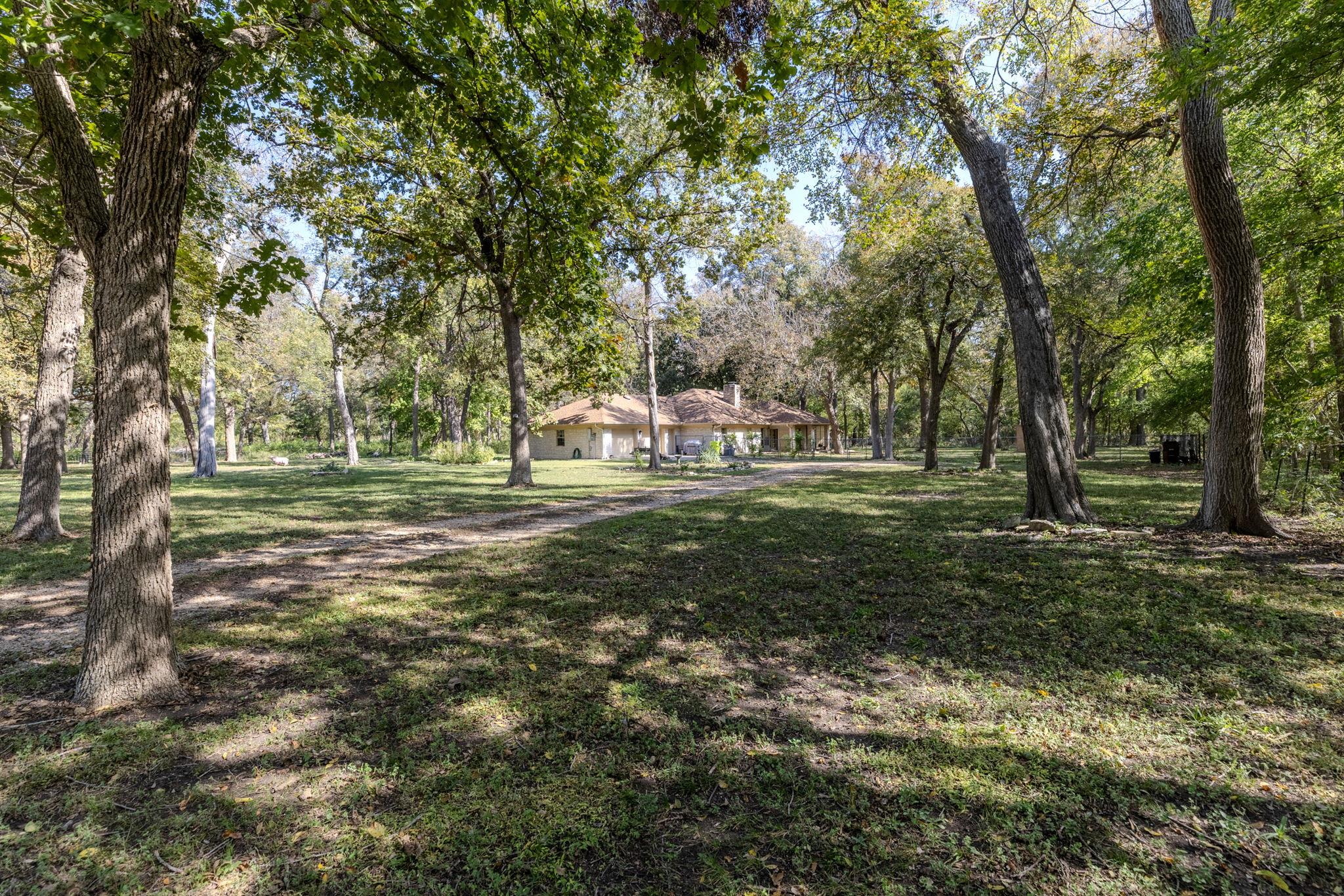 75 County Road 129, Taylor, TX 76574