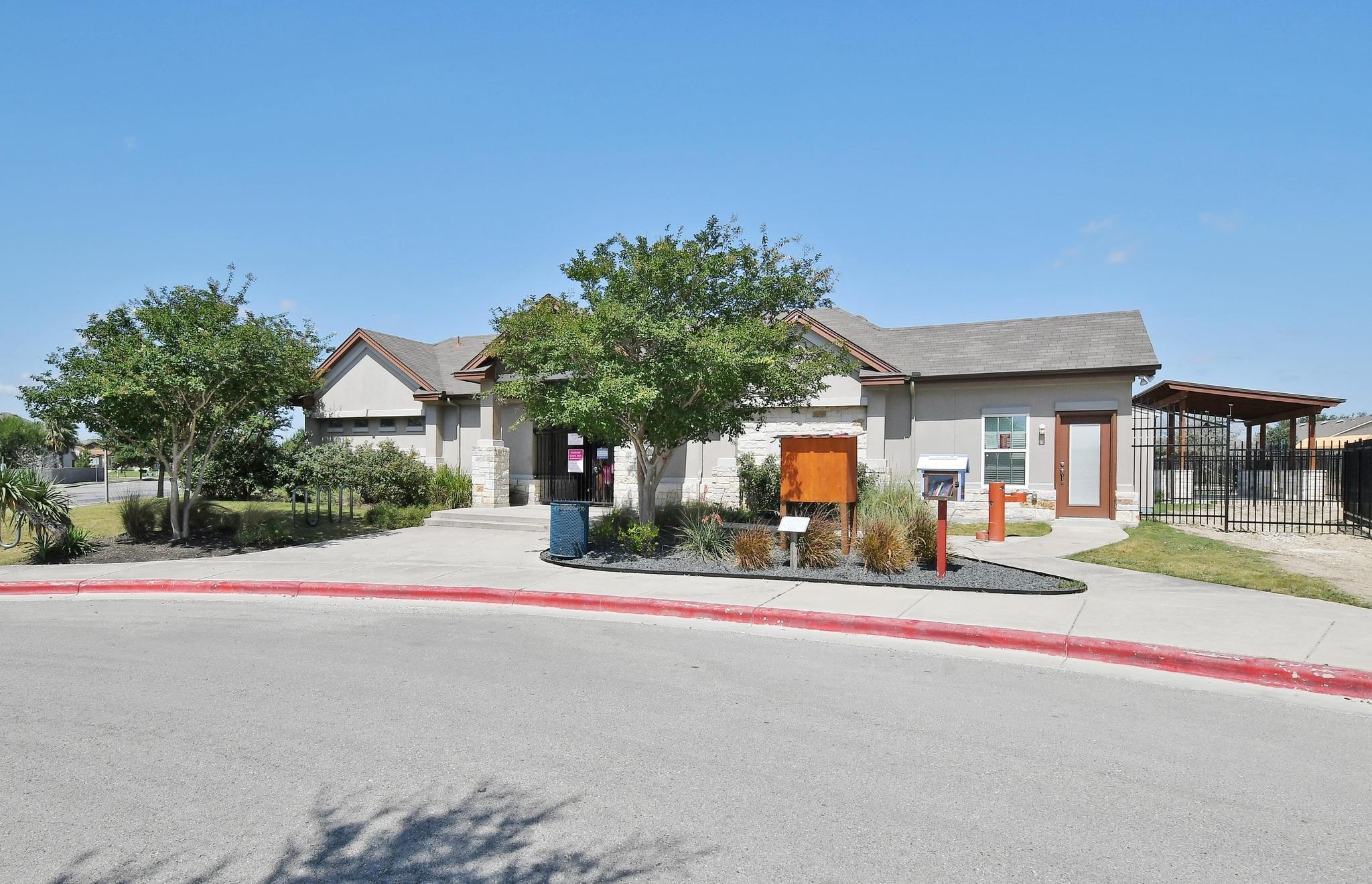 292 Wapiti Rd, Buda, TX 78610