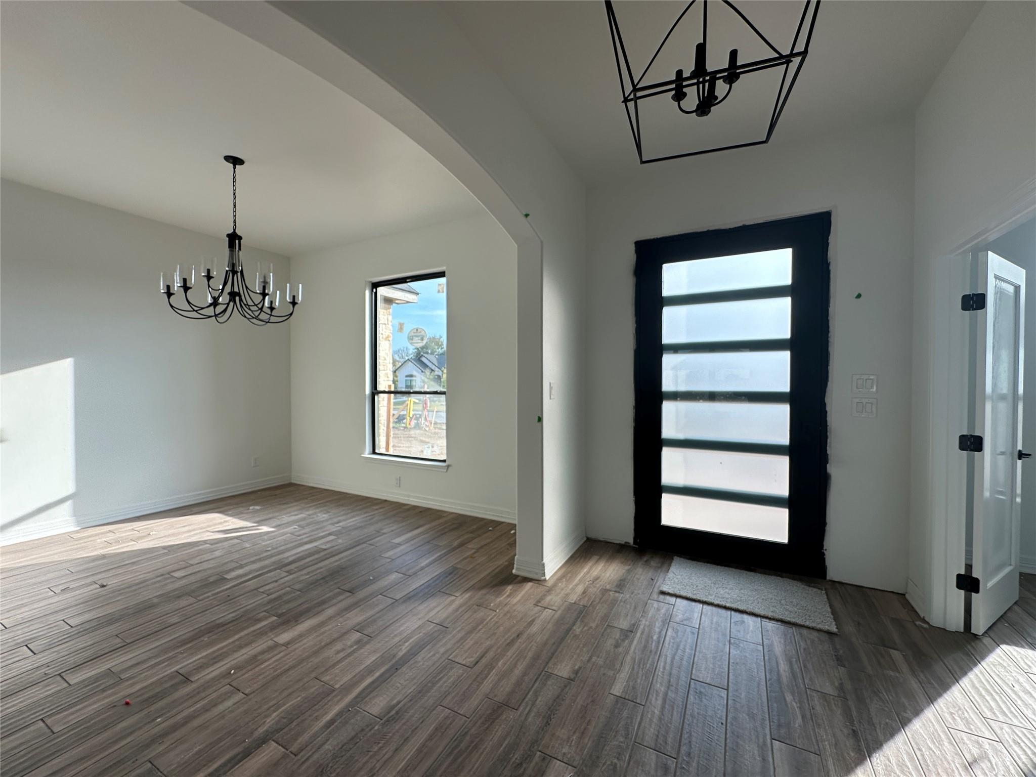 818 Eagle Heights Dr, Salado, TX 76571