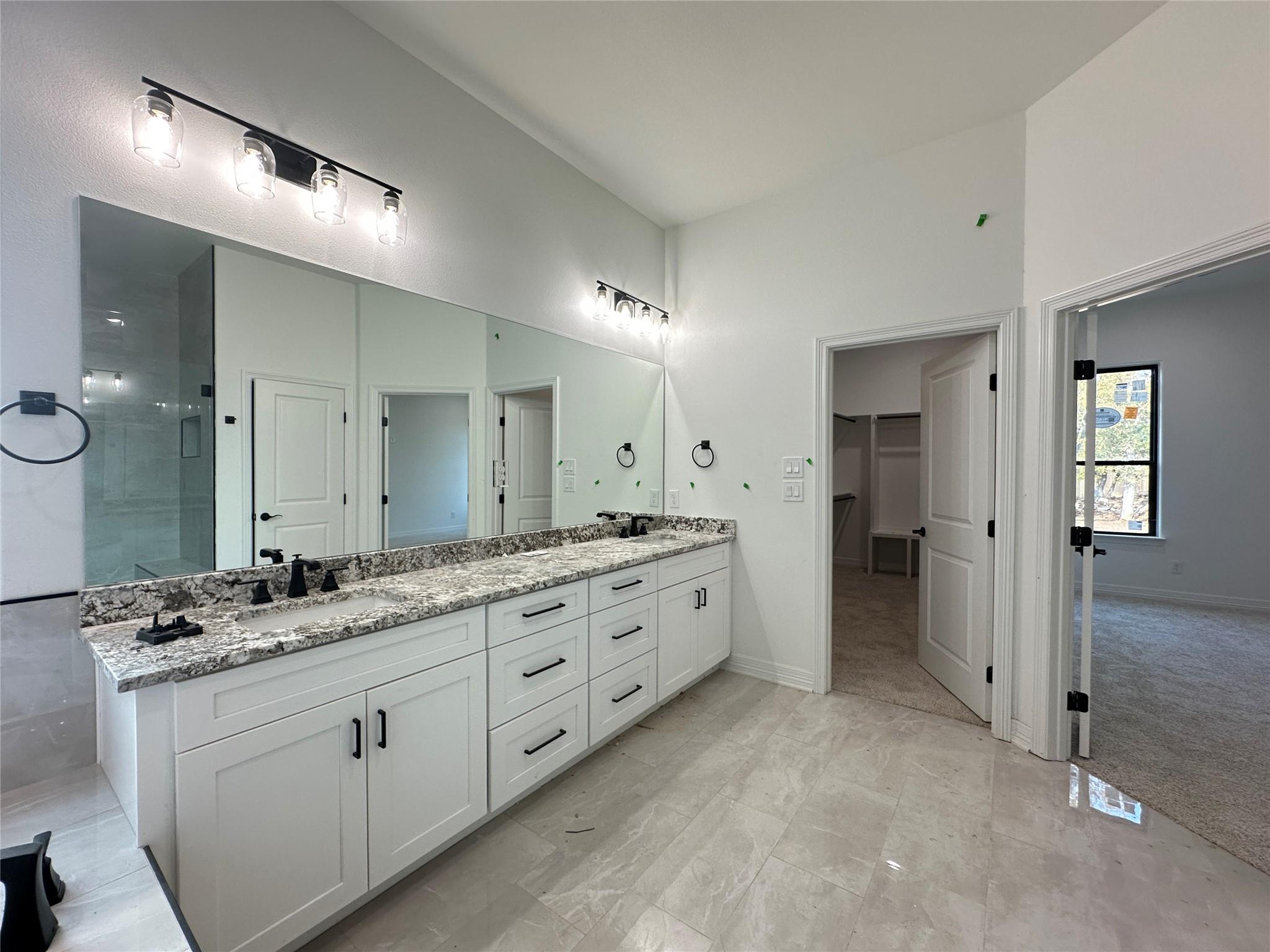 818 Eagle Heights Dr, Salado, TX 76571