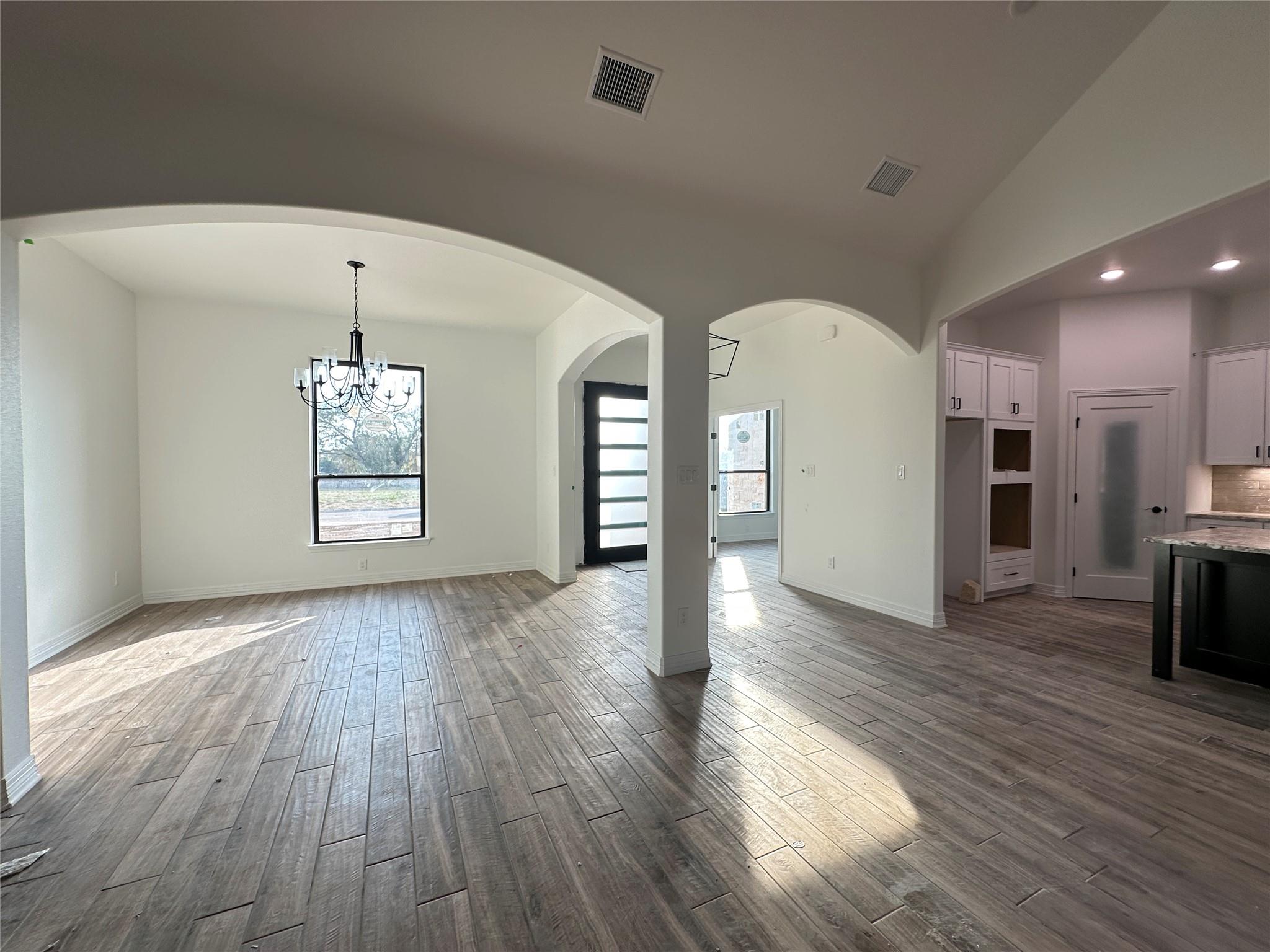 818 Eagle Heights Dr, Salado, TX 76571