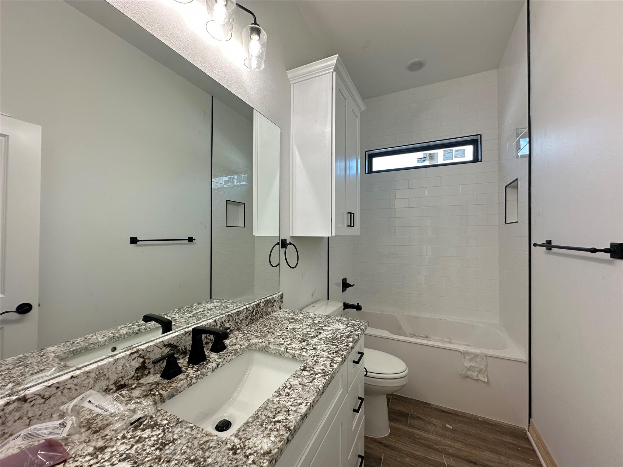 818 Eagle Heights Dr, Salado, TX 76571