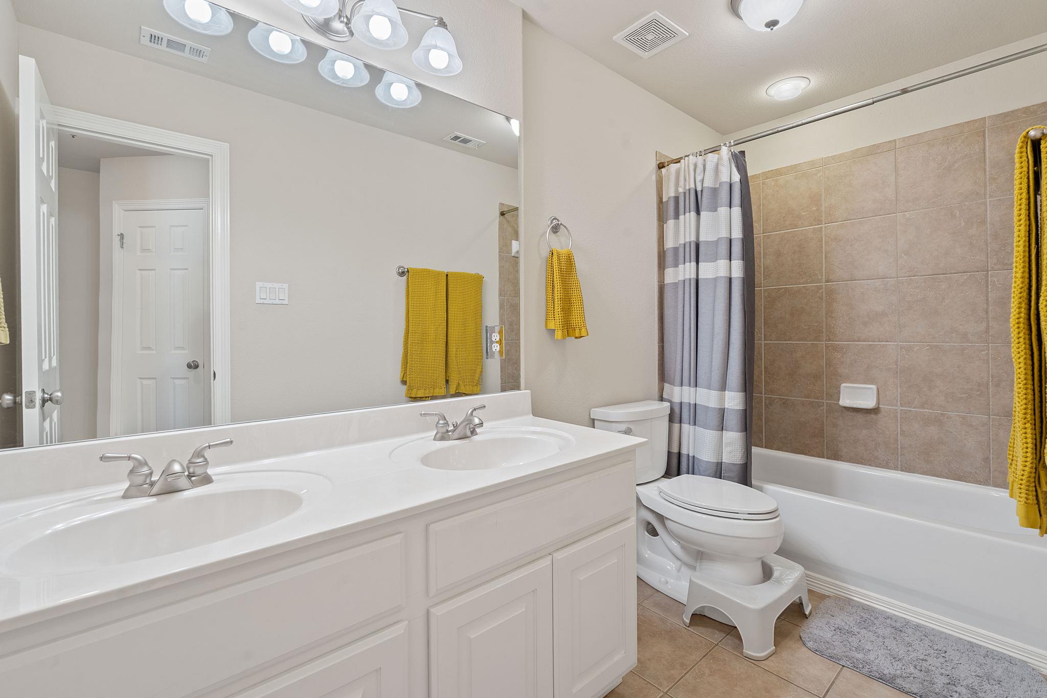 2634 Plantation Dr, Round Rock, TX 78681