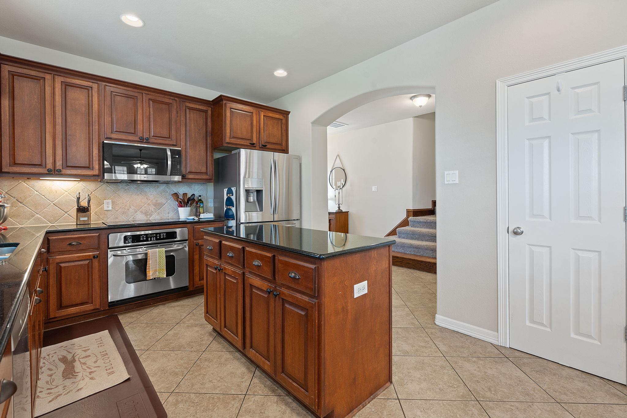 2634 Plantation Dr, Round Rock, TX 78681