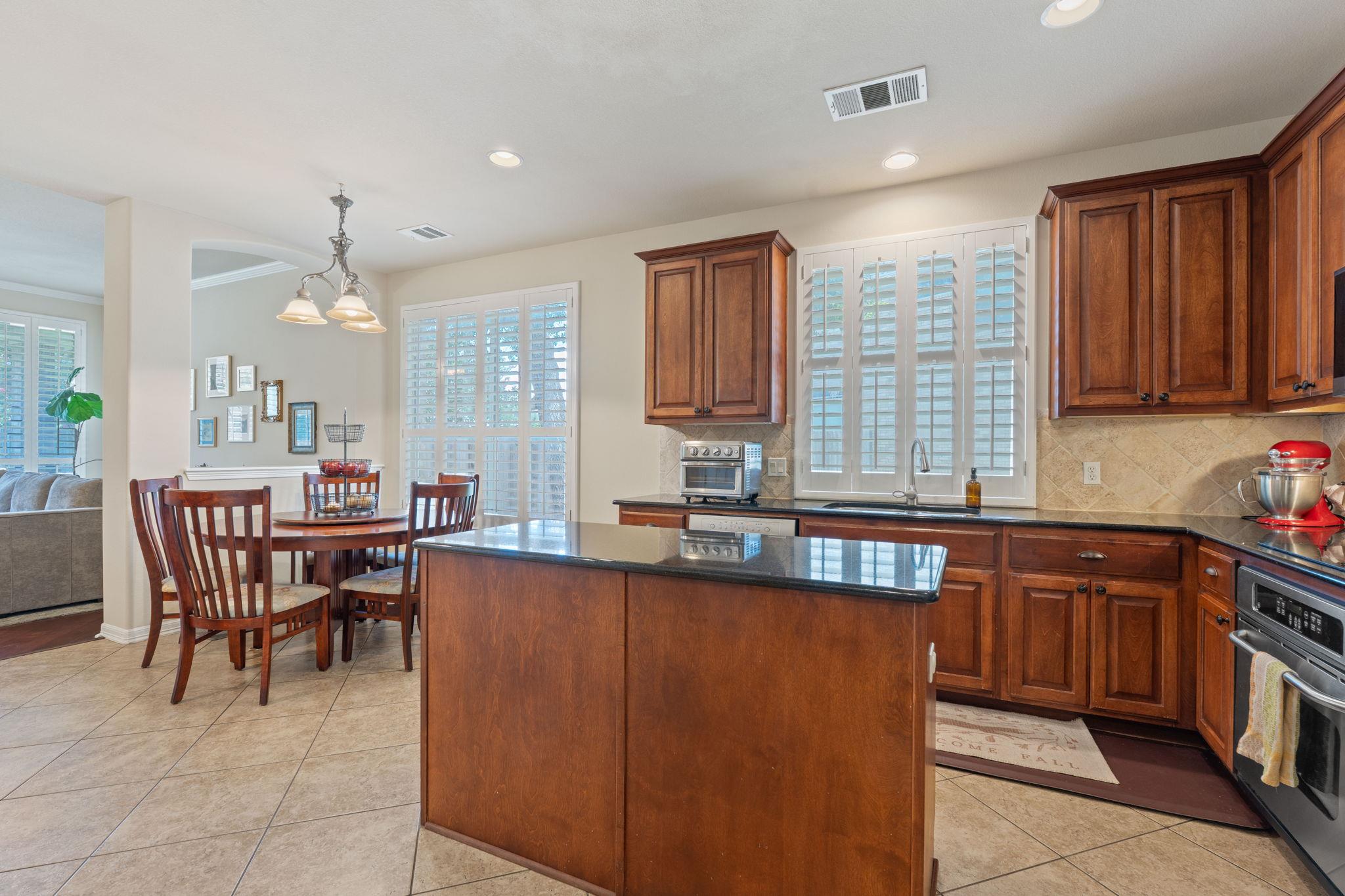 2634 Plantation Dr, Round Rock, TX 78681