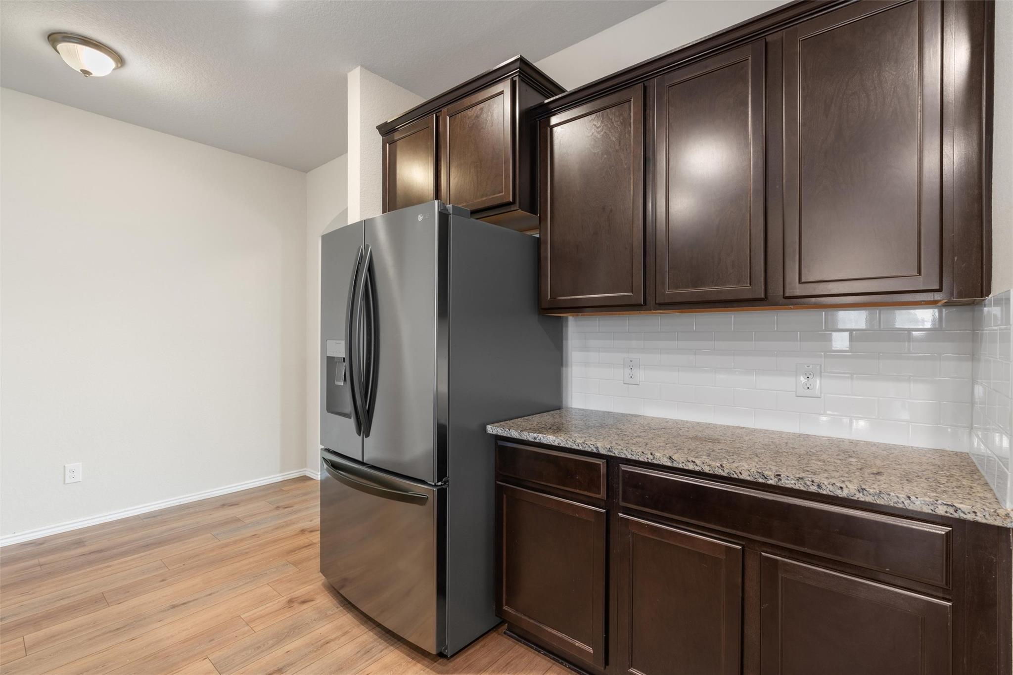 227 Reagor Dr, Taylor, TX 76574