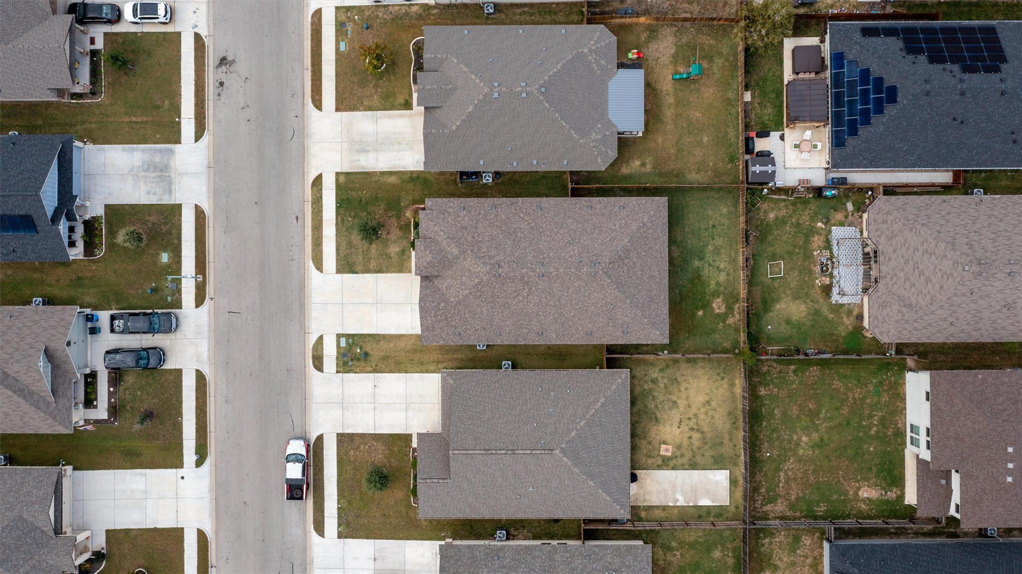 227 Reagor Dr, Taylor, TX 76574