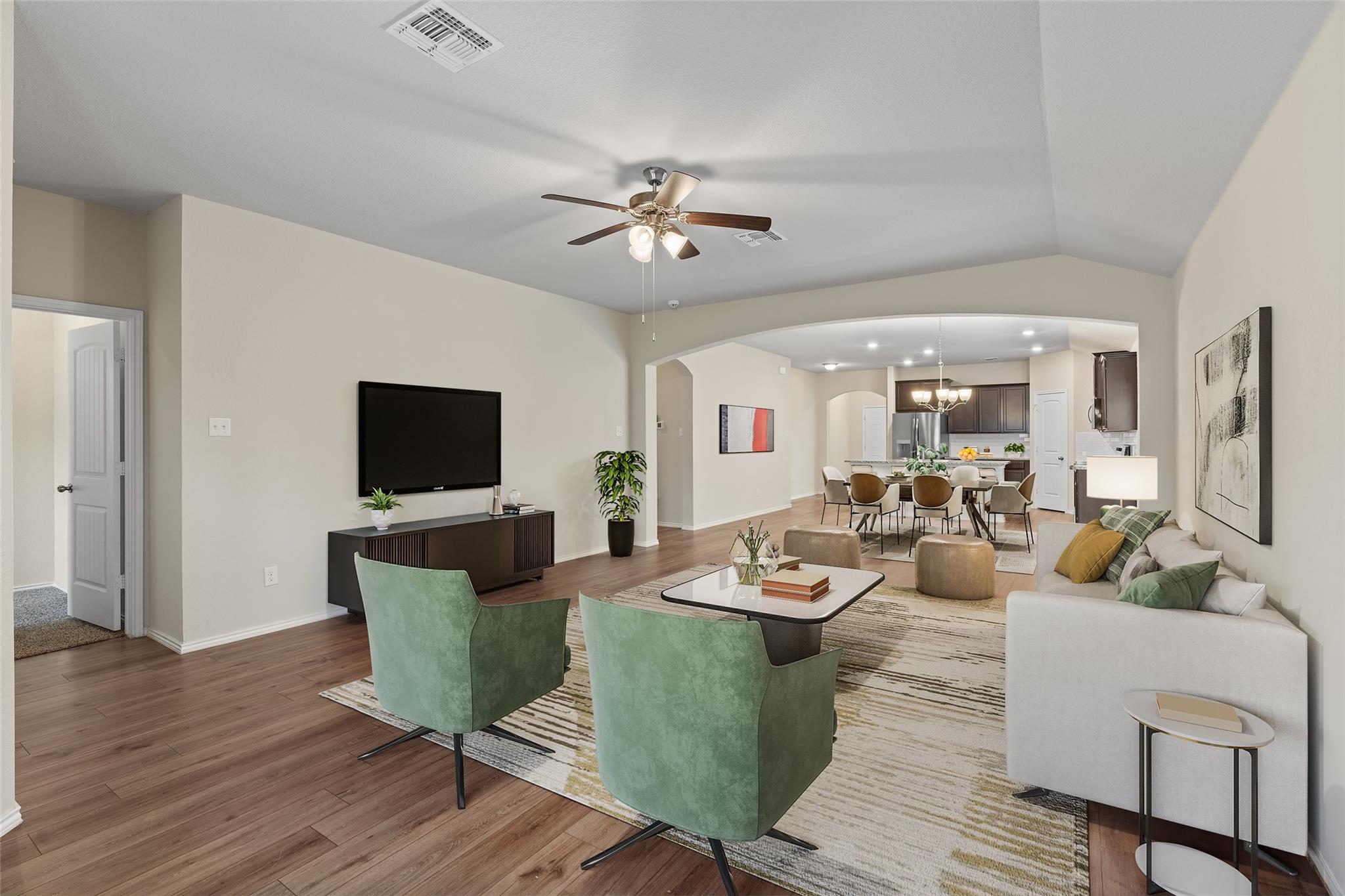 227 Reagor Dr, Taylor, TX 76574